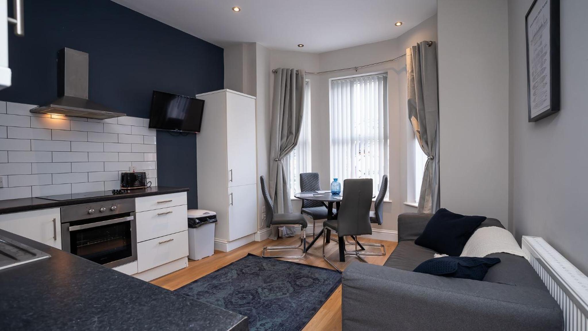 Two-Bedroom Apartment With City View photo 3