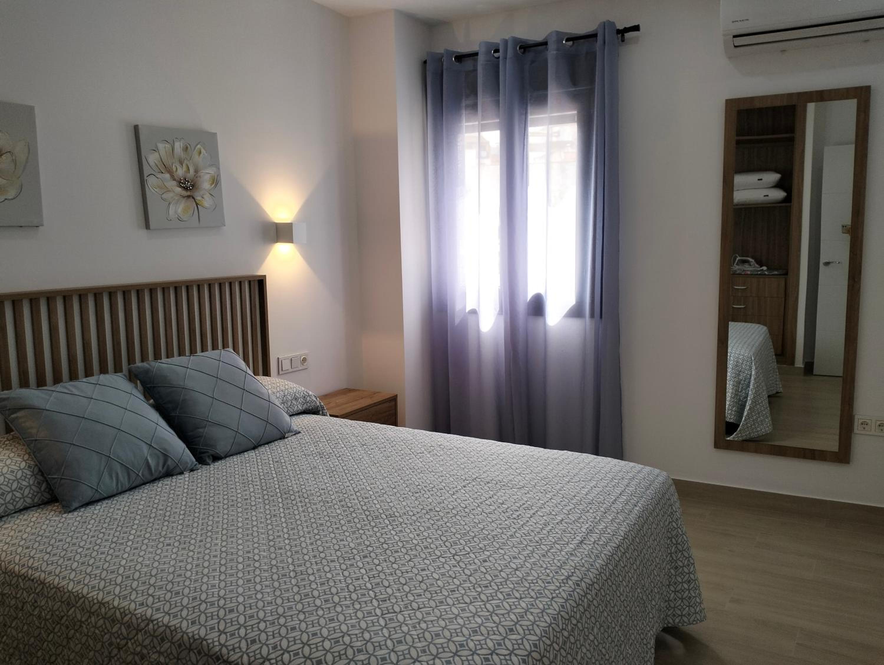 One-Bedroom House photo 2