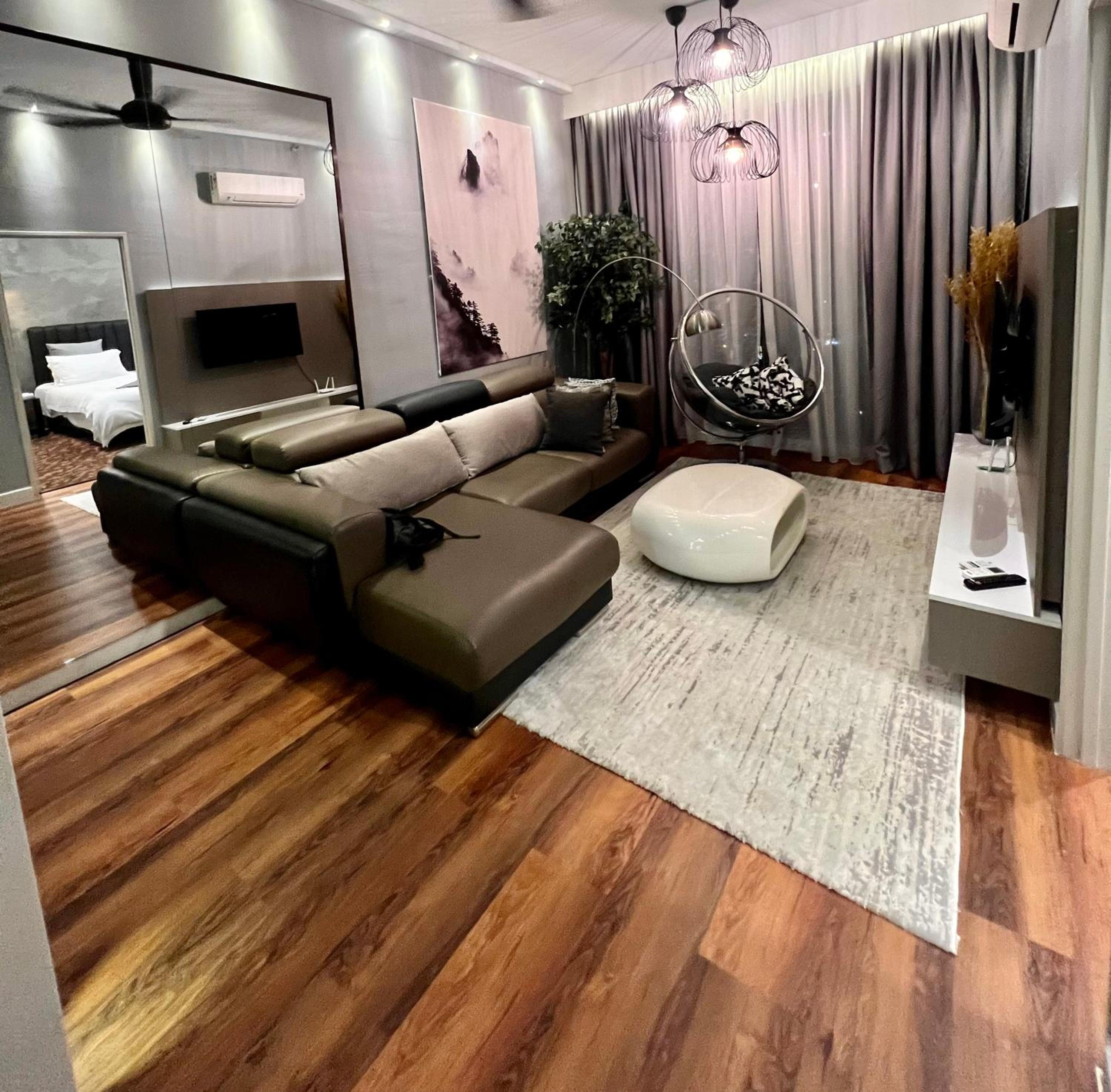One-Bedroom Apartment photo 2