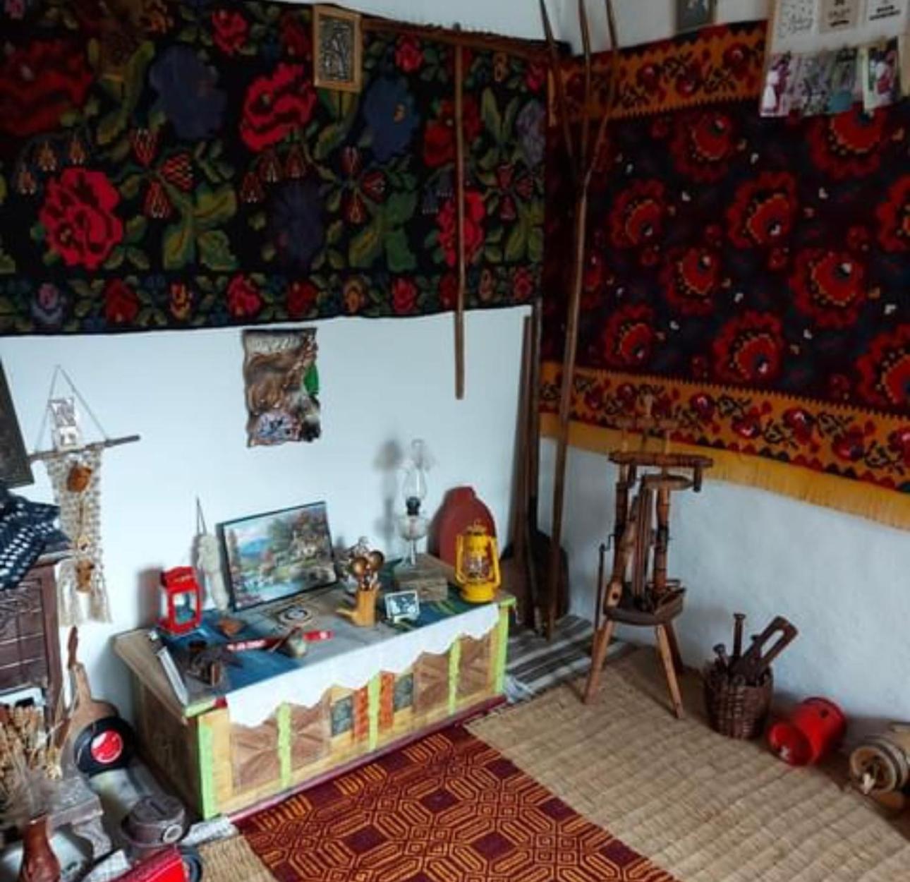 Three-Bedroom House photo 3