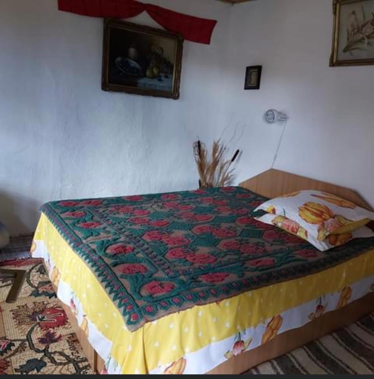 Three-Bedroom House photo 1