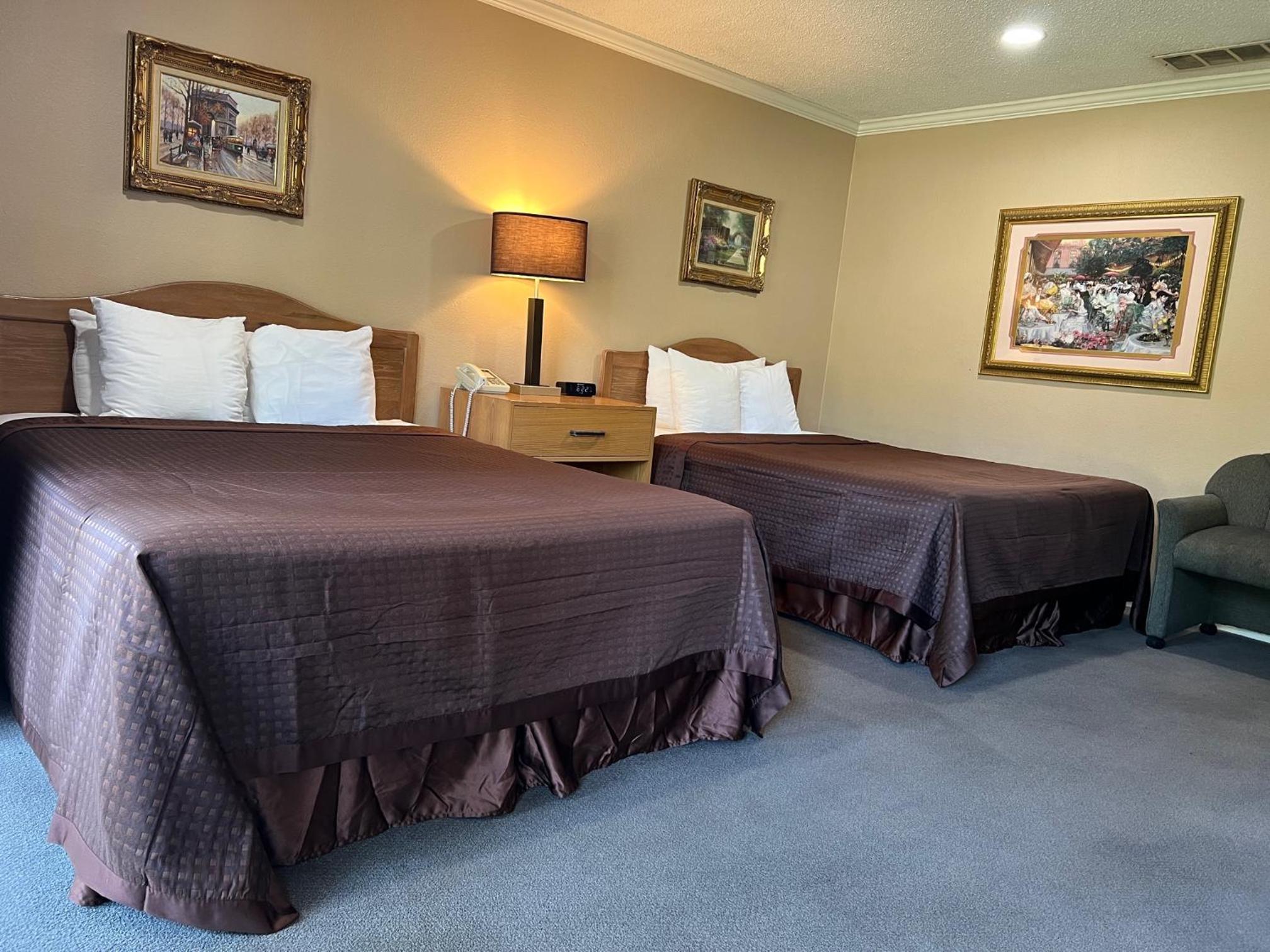 Standard Queen Room with Two Queen Beds