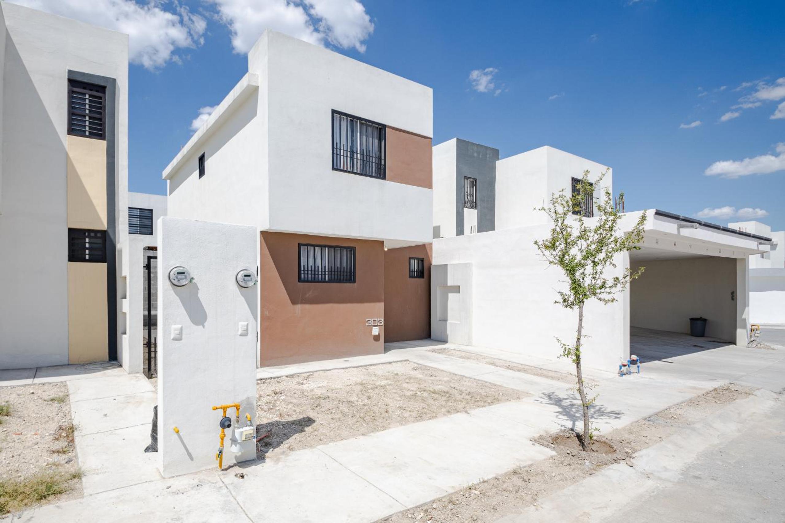 Three-Bedroom House - Photo 15