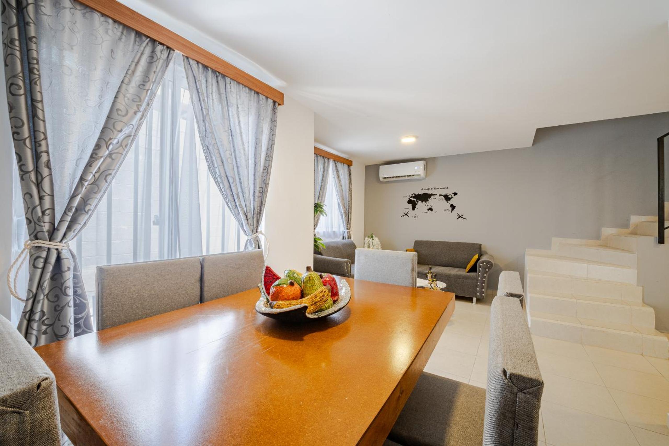 Three-Bedroom House - Photo 14