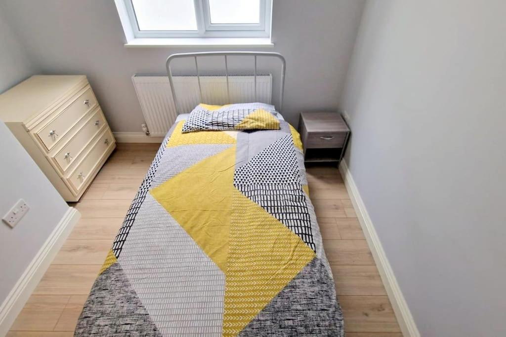Two-Bedroom House photo 2