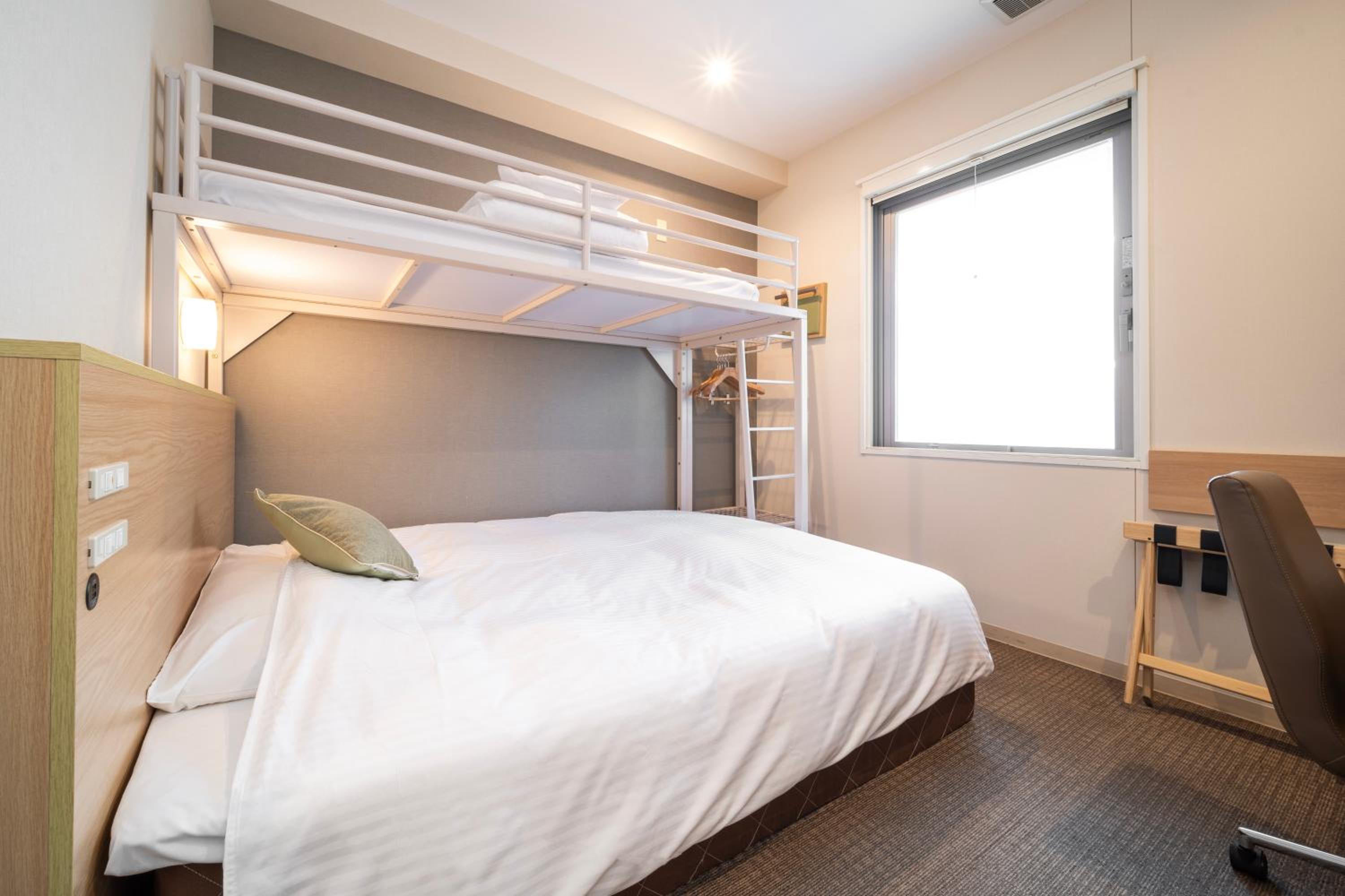 Double Room with Loft - Non-Smoking