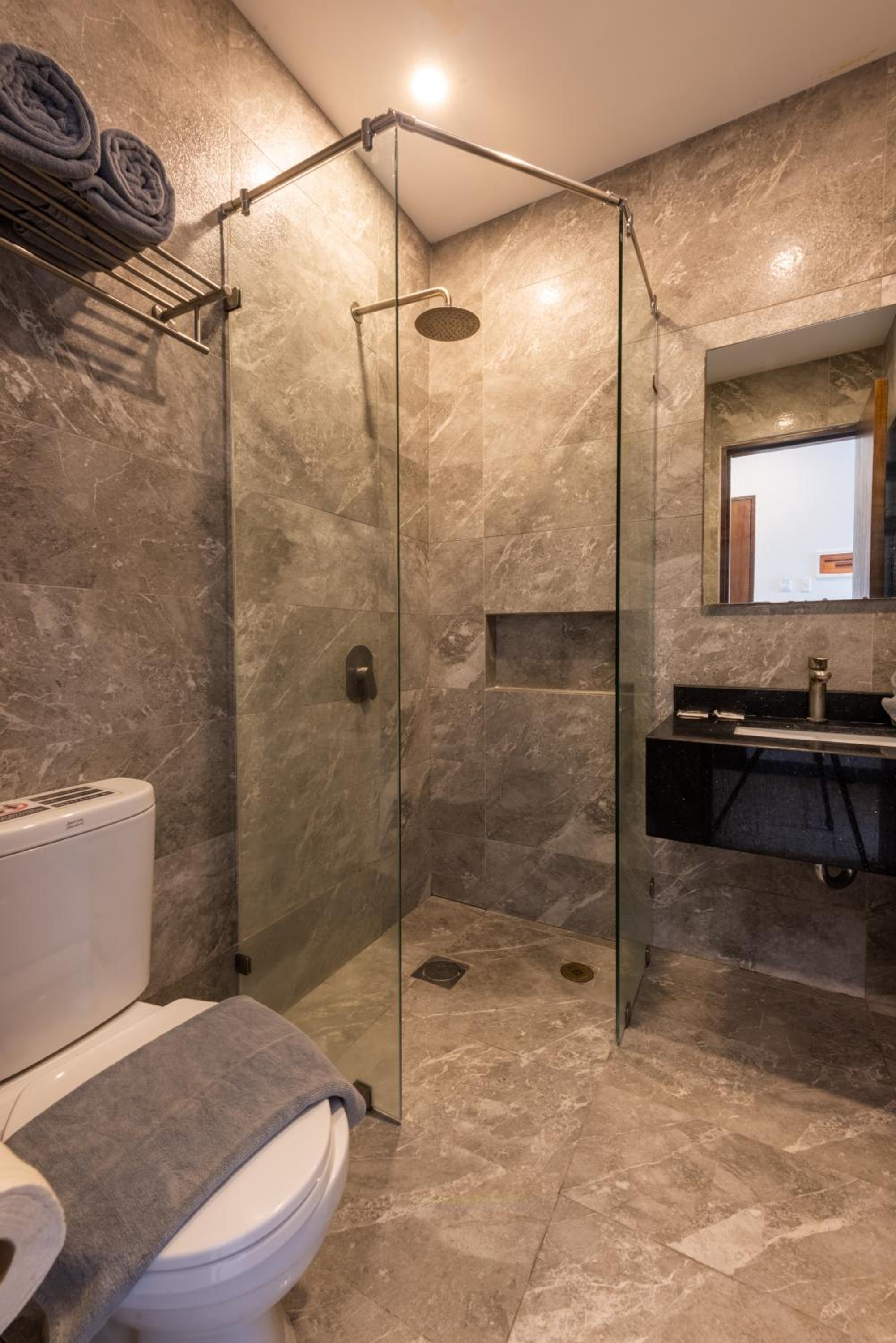 Deluxe Twin Room - Photo 8