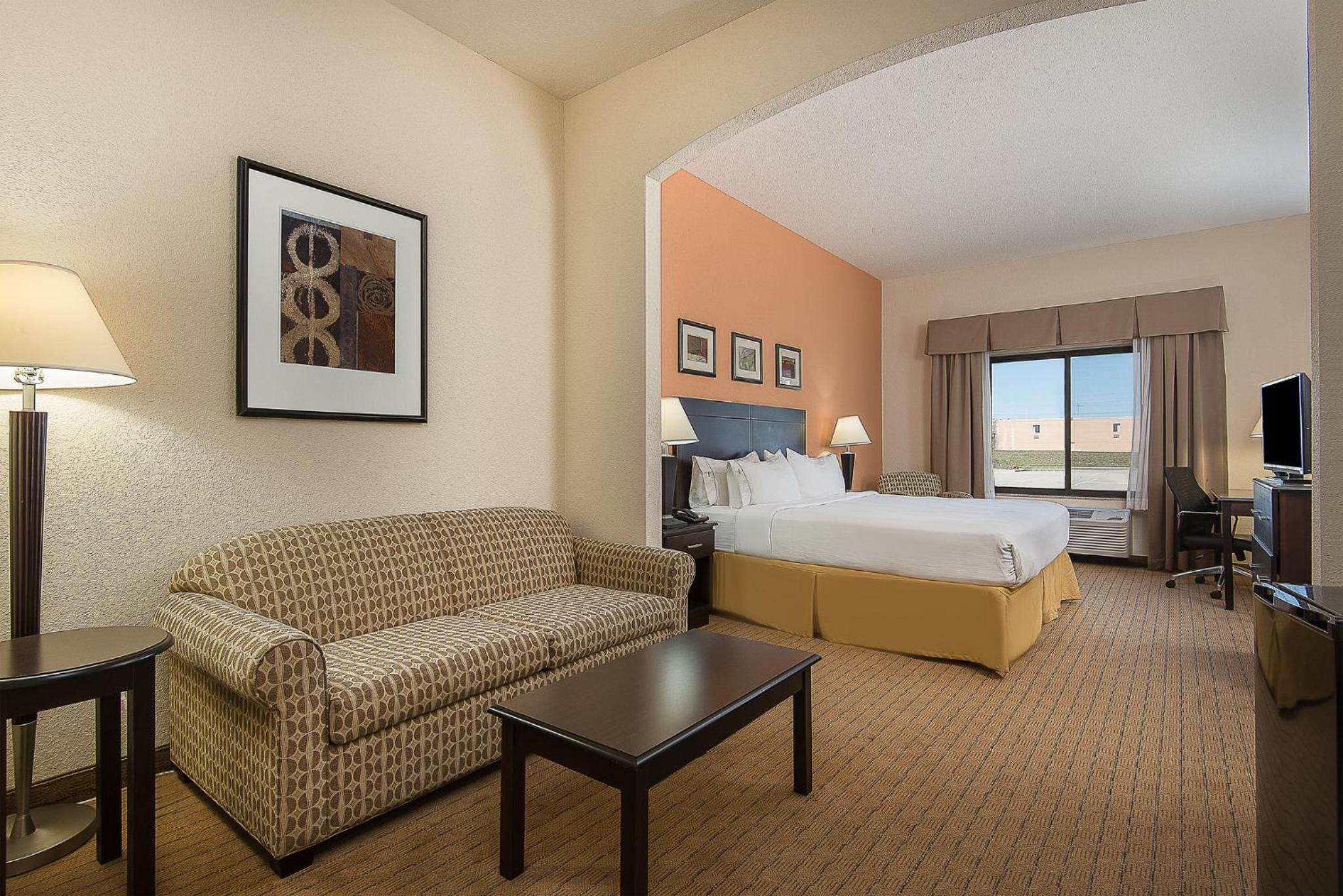 King Suite - Photo 2