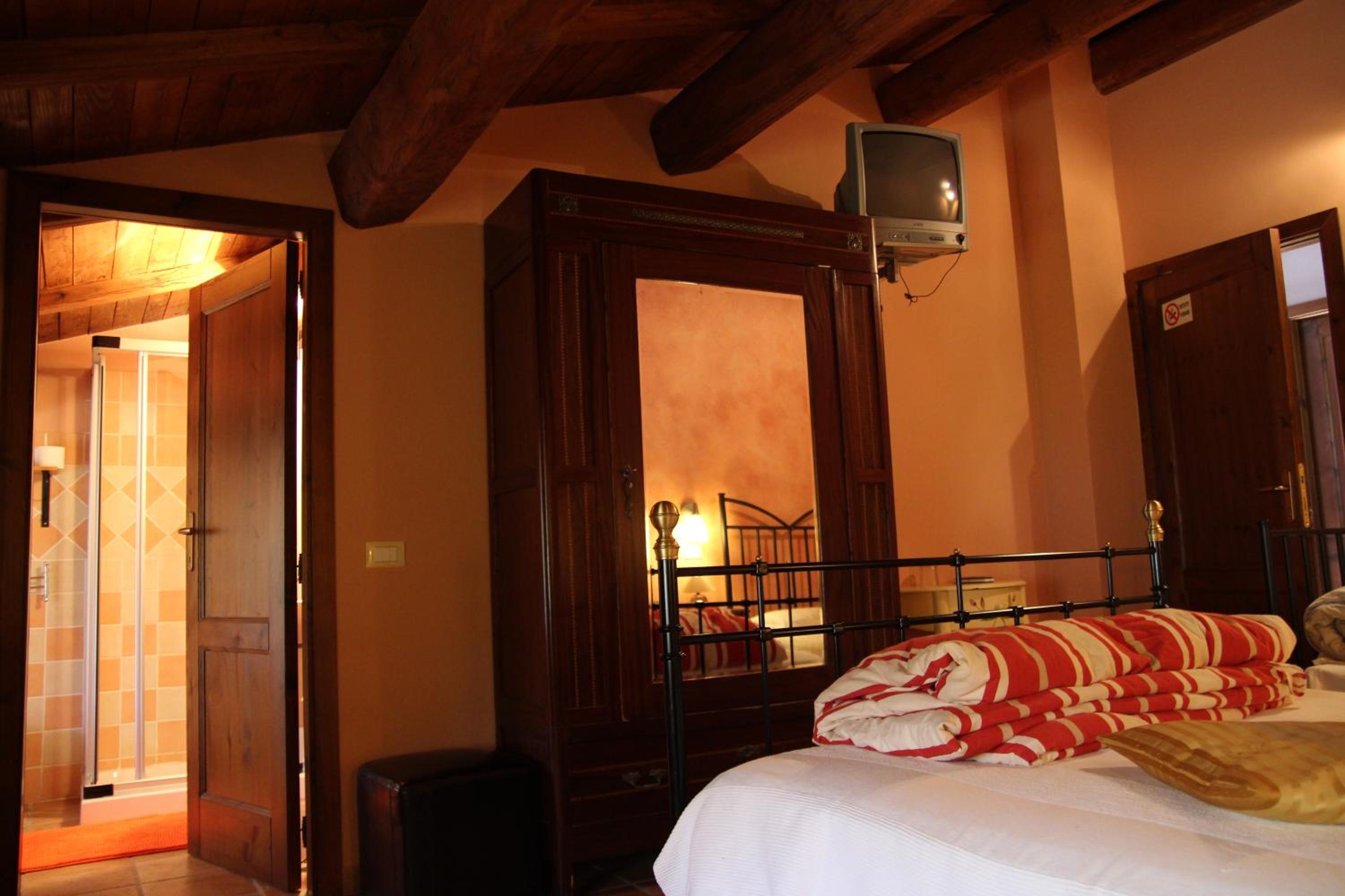 Quadruple Room - Photo 7