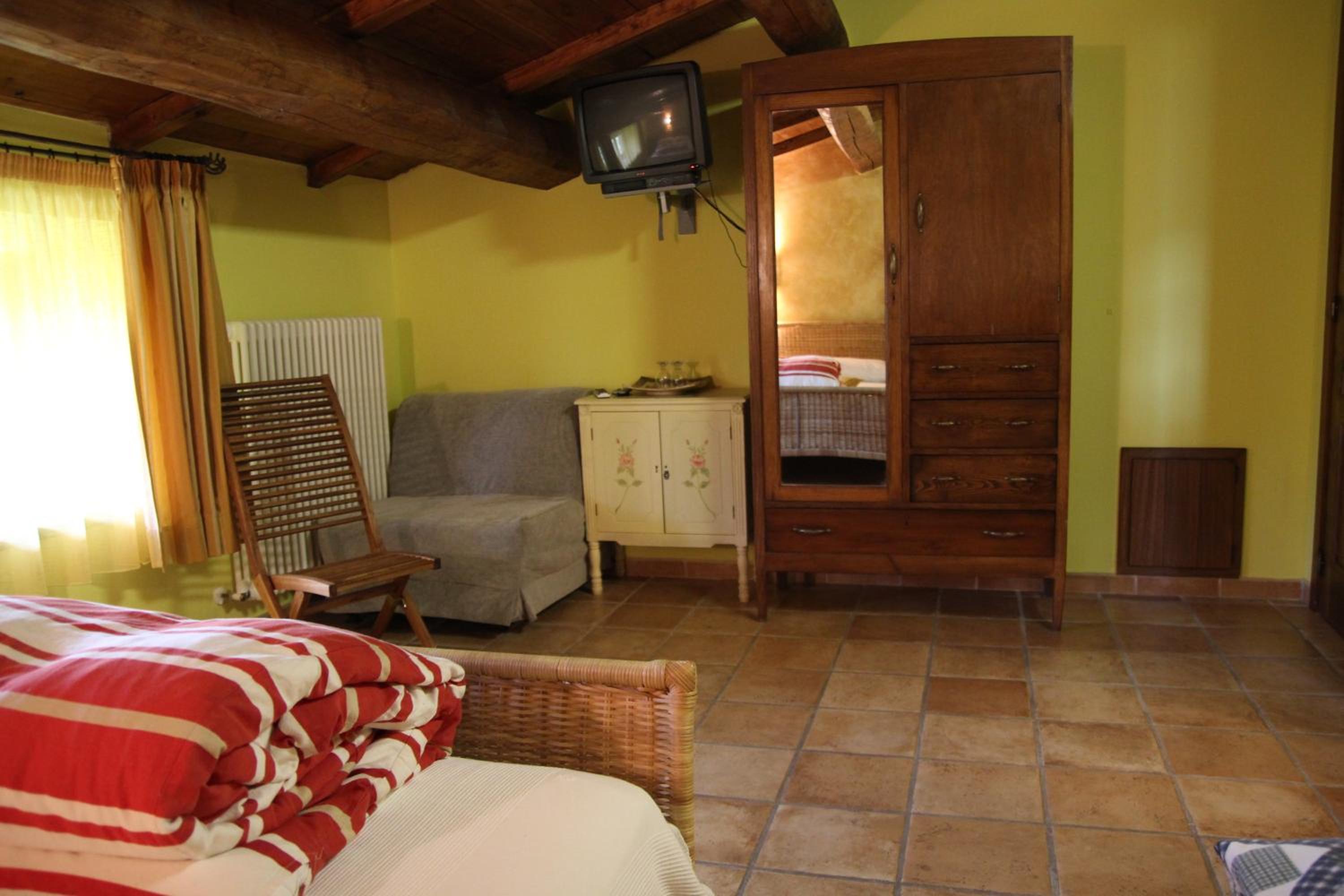 Quadruple Room - Photo 10
