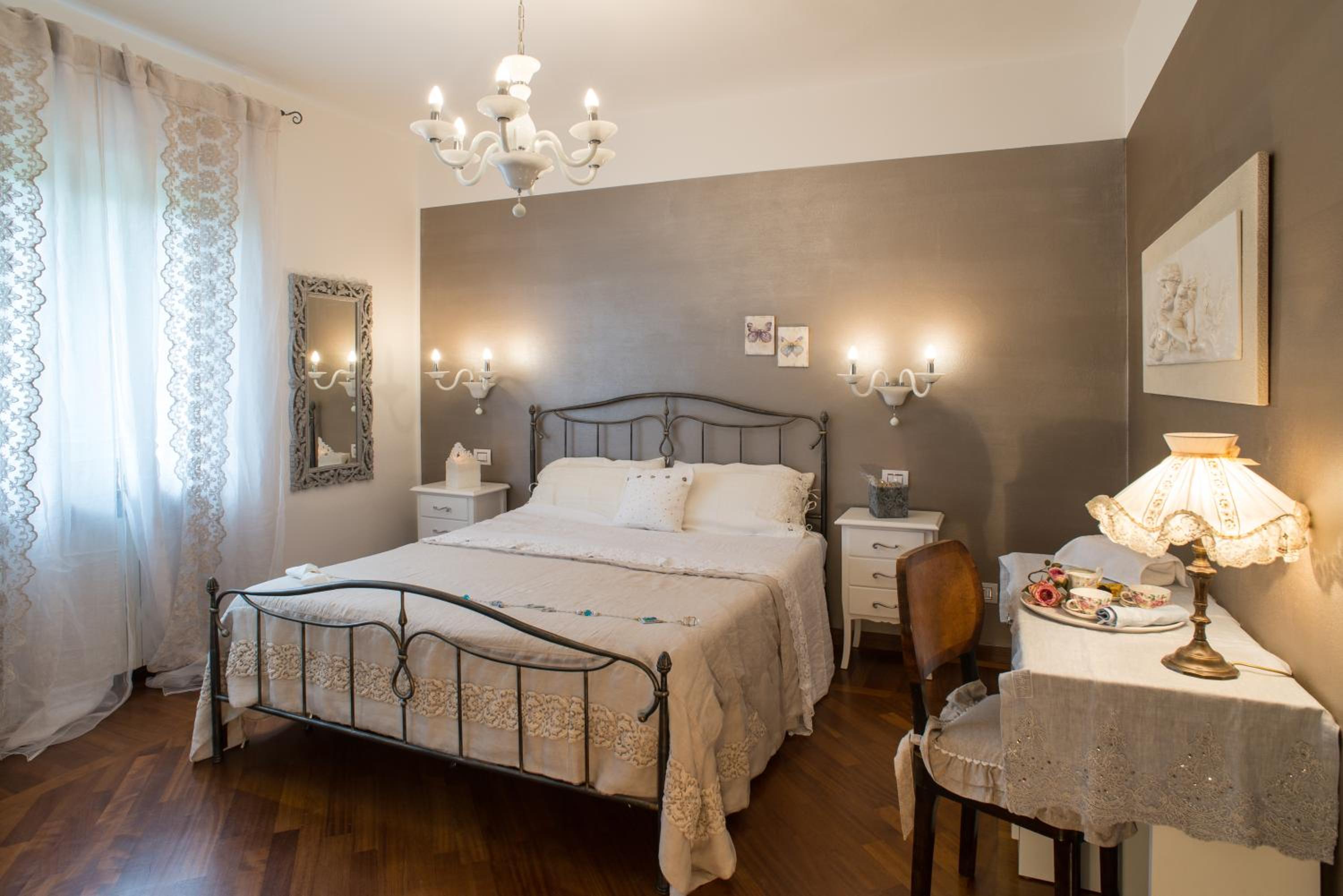 Double Room - Photo 11