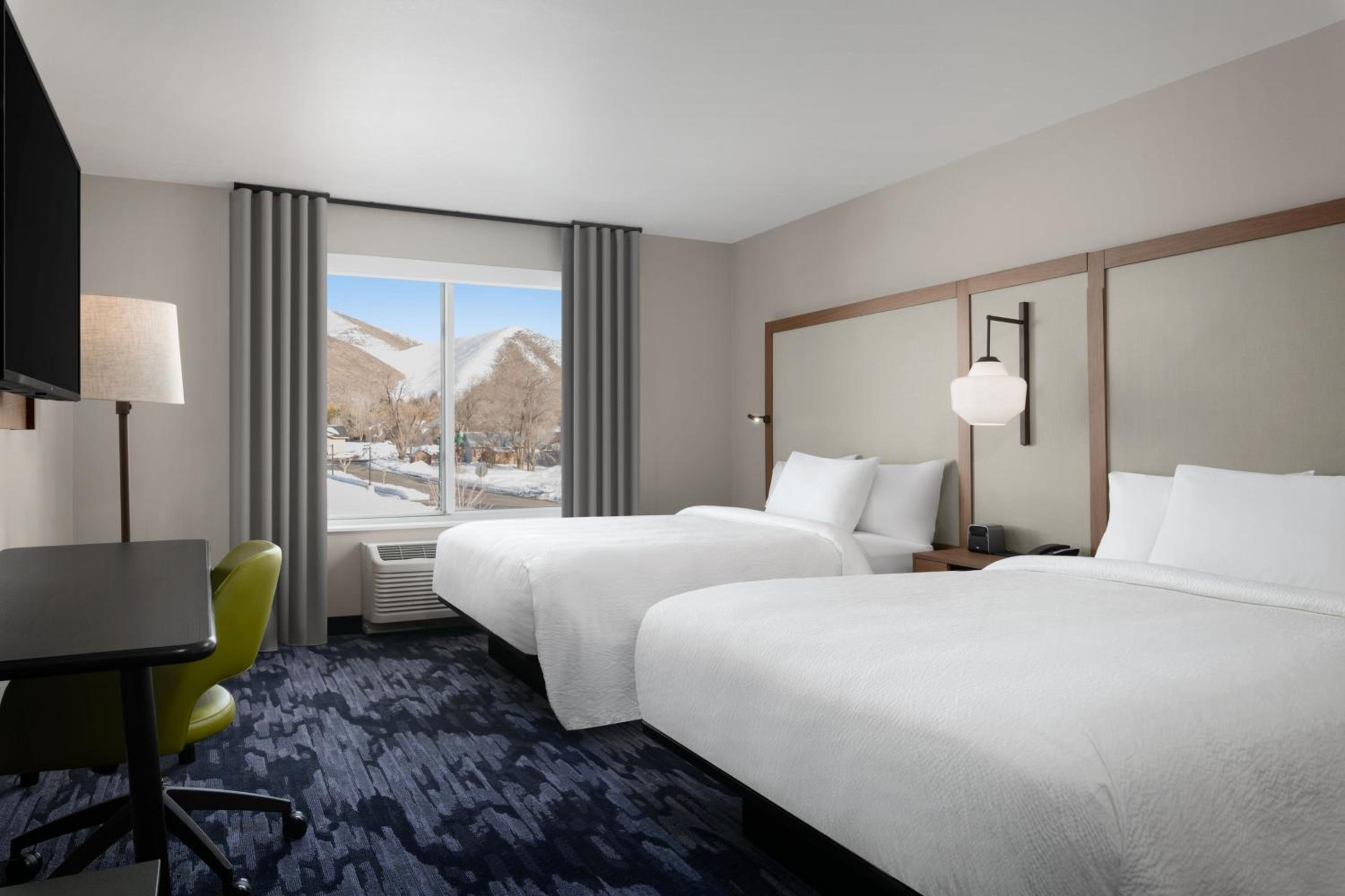 Standard Guest Room with  2 Queen Bed - Photo 3