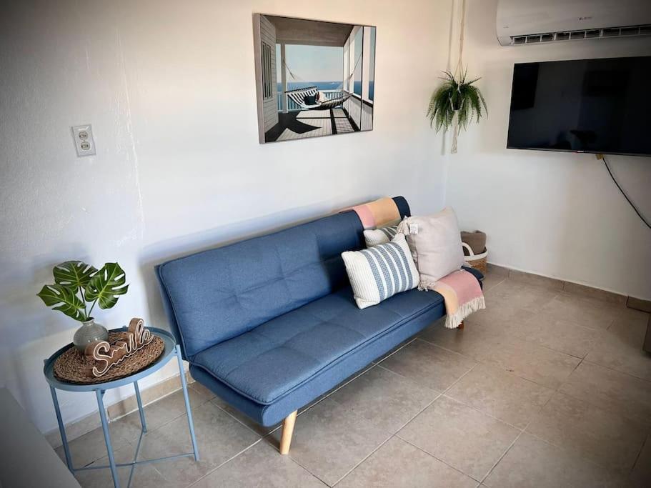 One-Bedroom Apartment photo 2