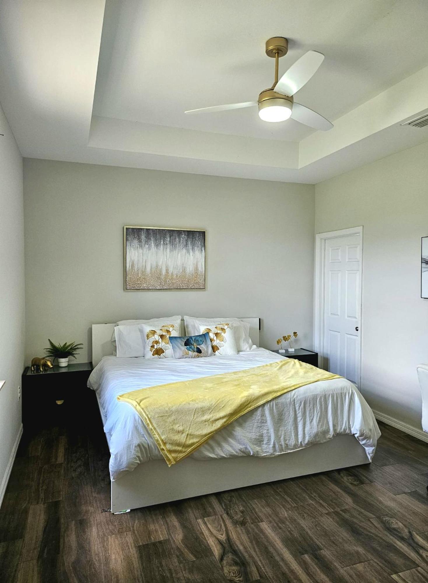 Three-Bedroom House photo 1