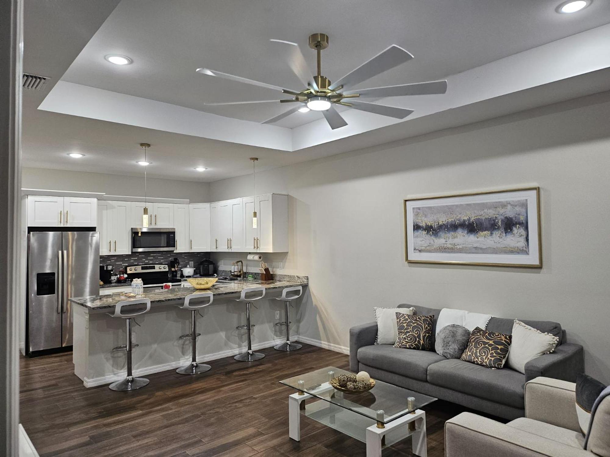 Three-Bedroom House photo 2