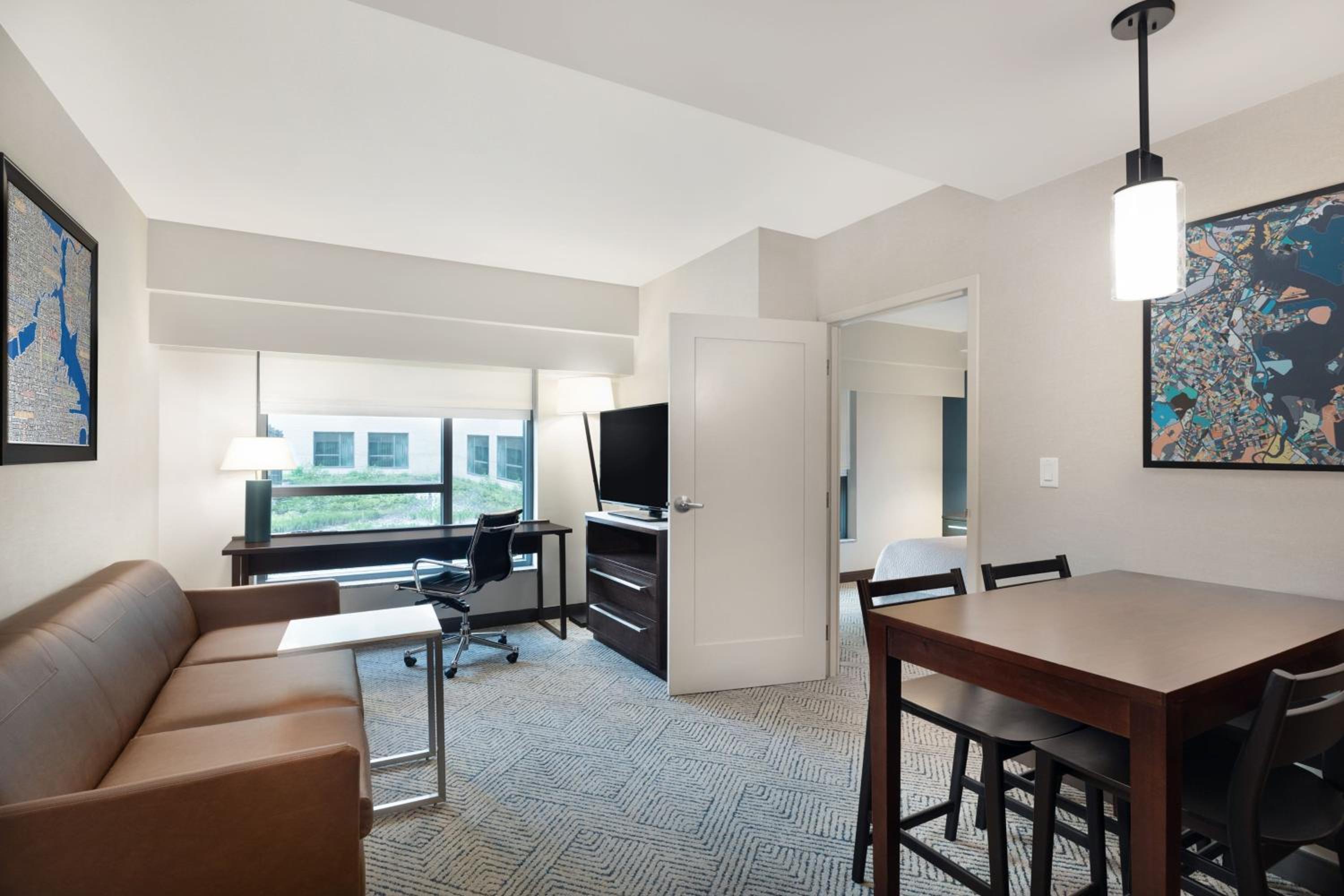 1 Bedroom King Suite, 1 Bedroom Suite, 1 King, Sofa bed (Hearing Accessible)