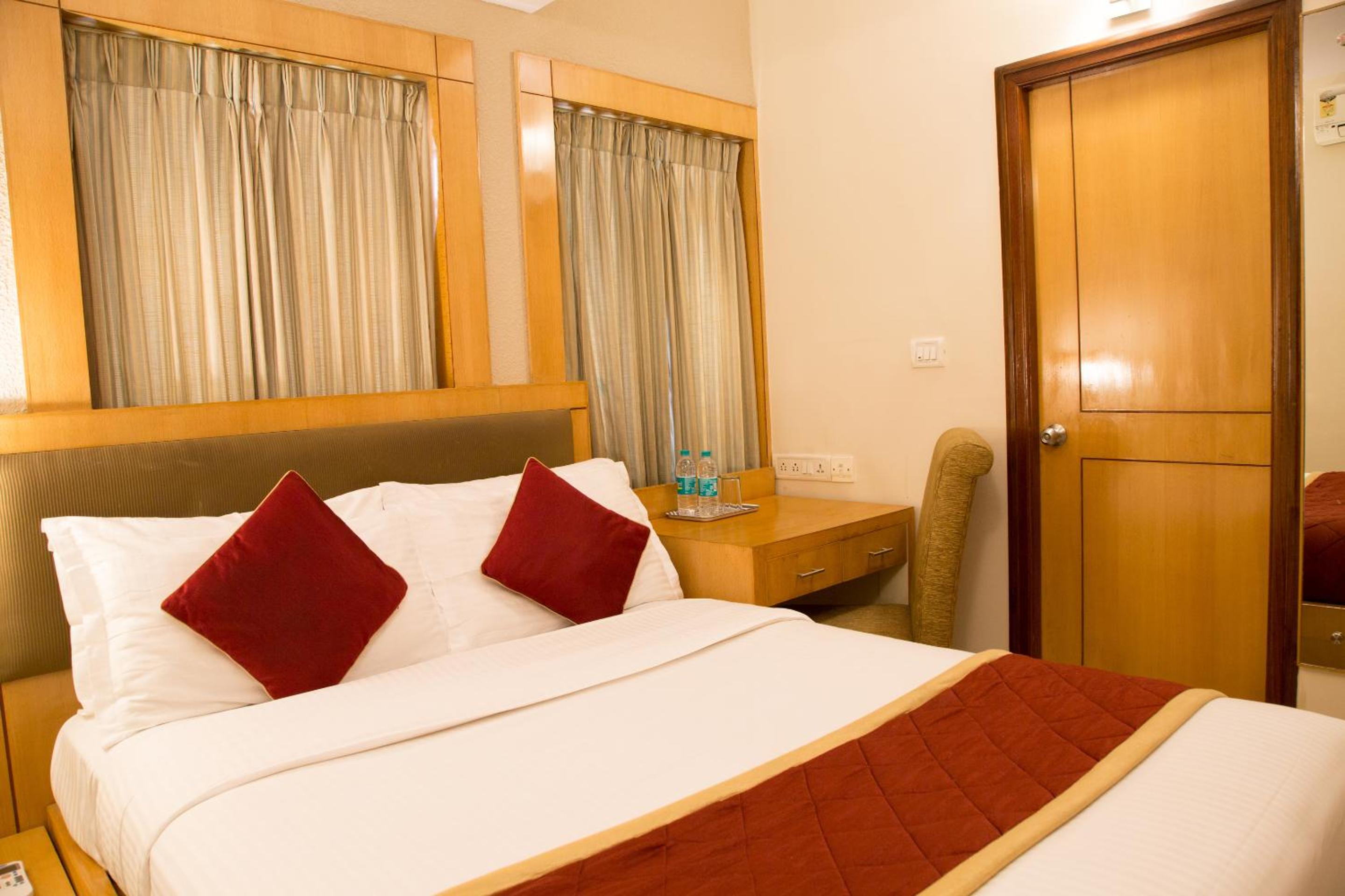Standard Double Room - Photo 1