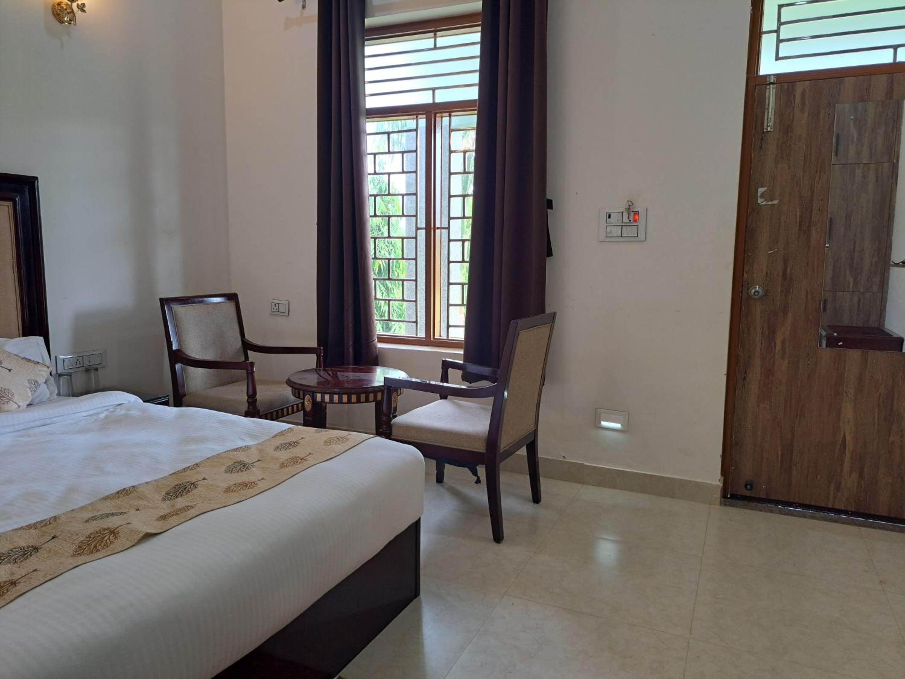 Deluxe Double Room photo 2