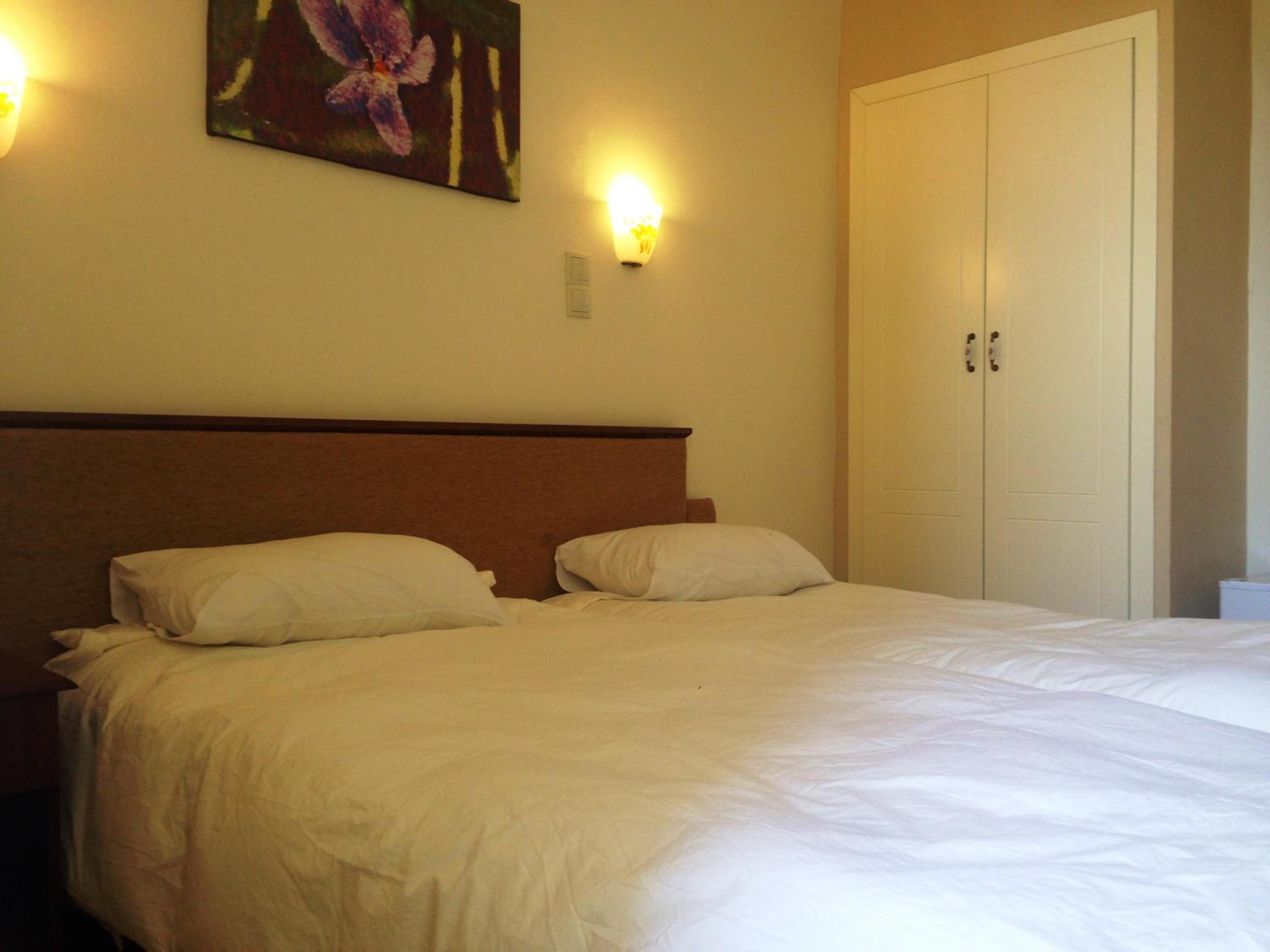 Double Room - Photo 2