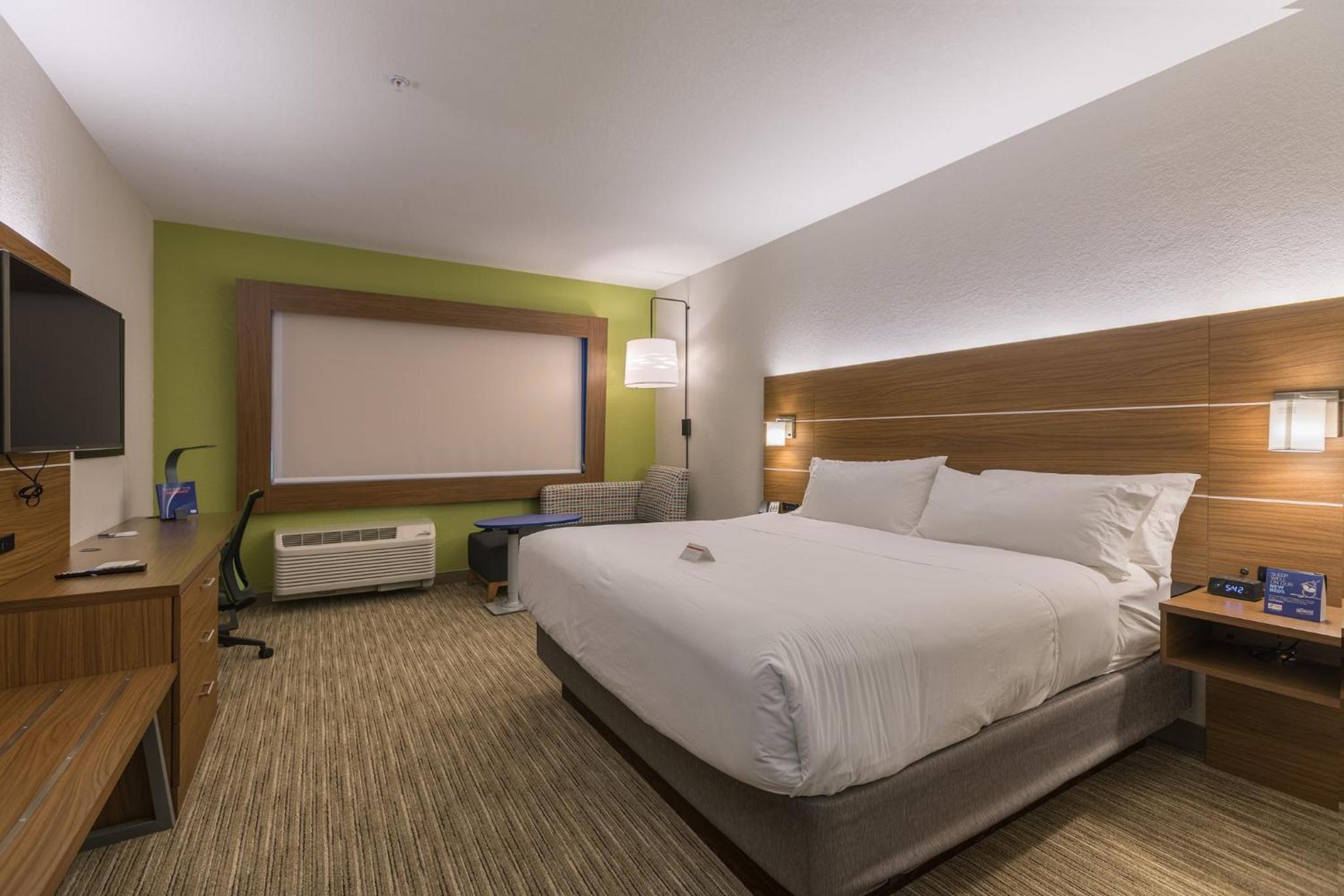 Standard King Room - Non-Smoking  photo 1