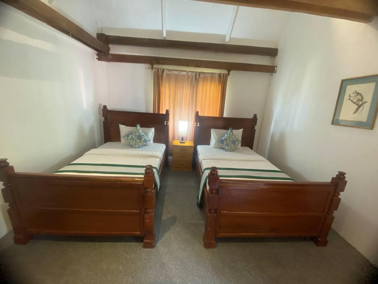 Standard Twin Room with Shared Bathroom