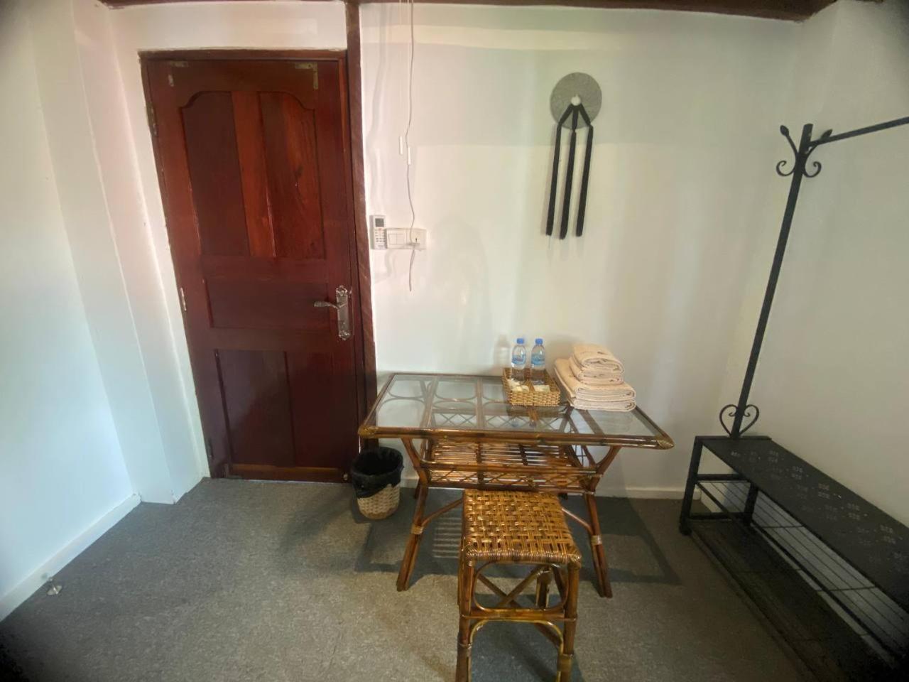 Standard Double Room with Shared Bathroom photo 3