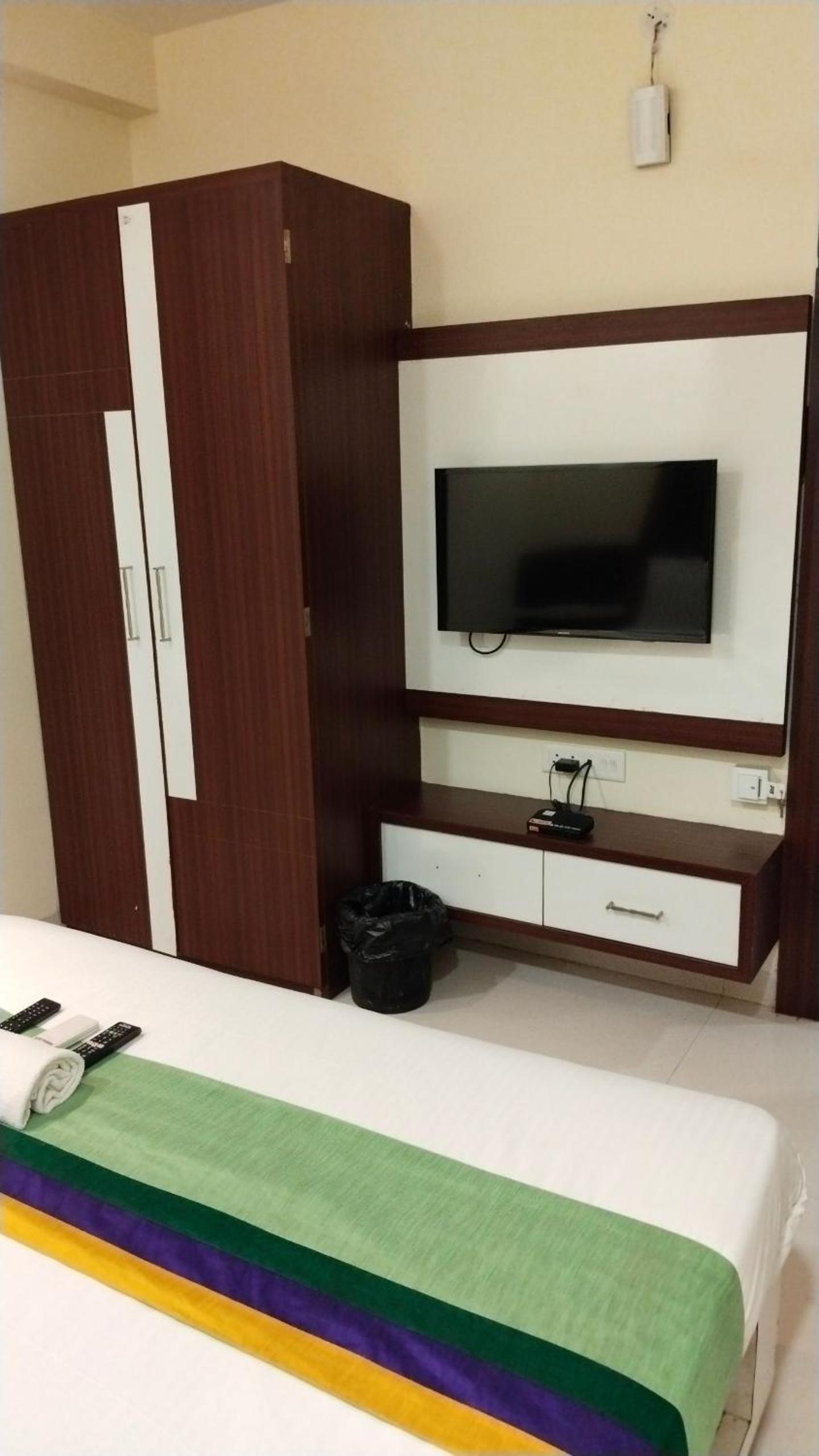 Deluxe Room - Photo 4