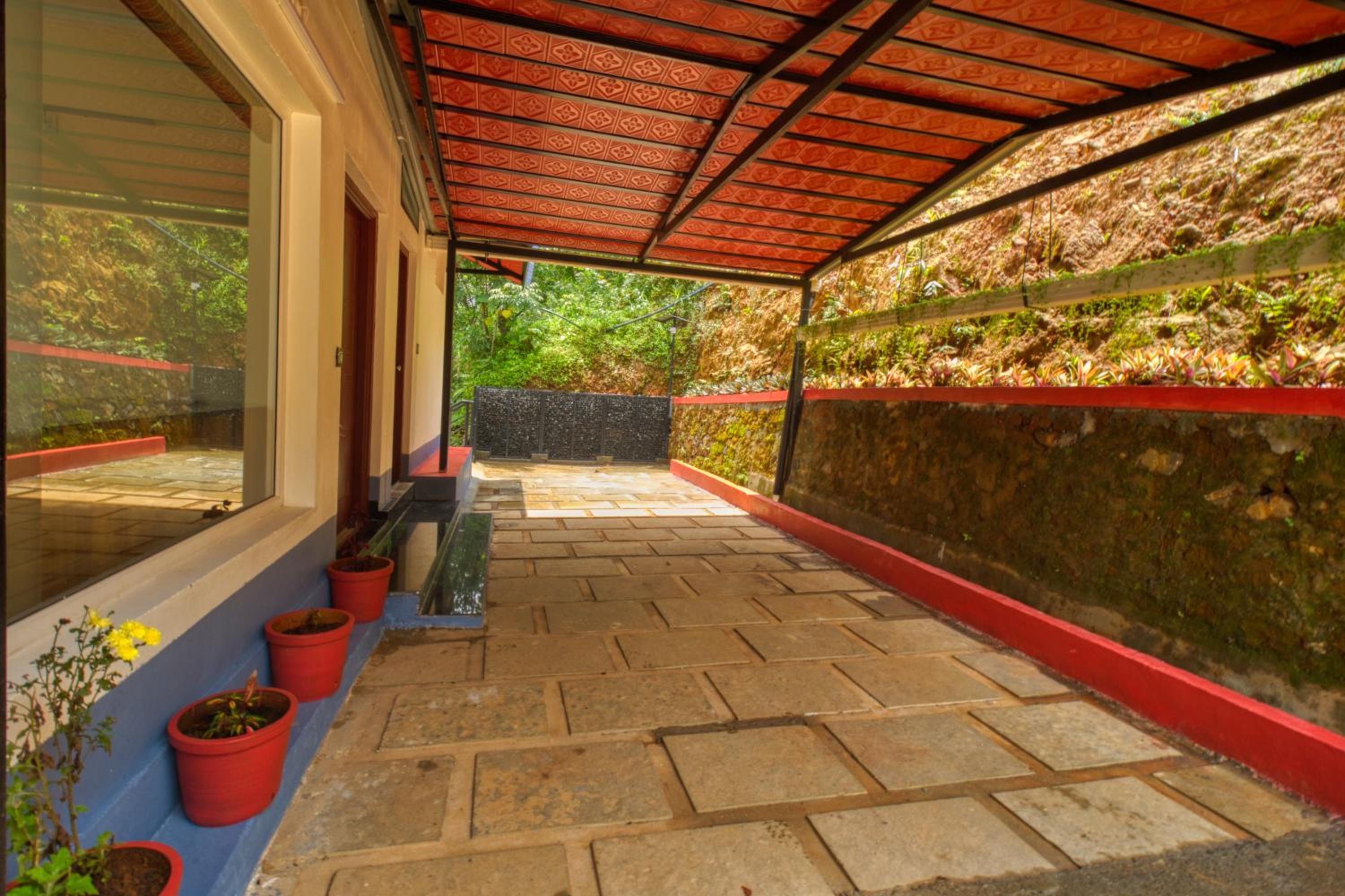 Deluxe Double or Twin Room with River View photo 2