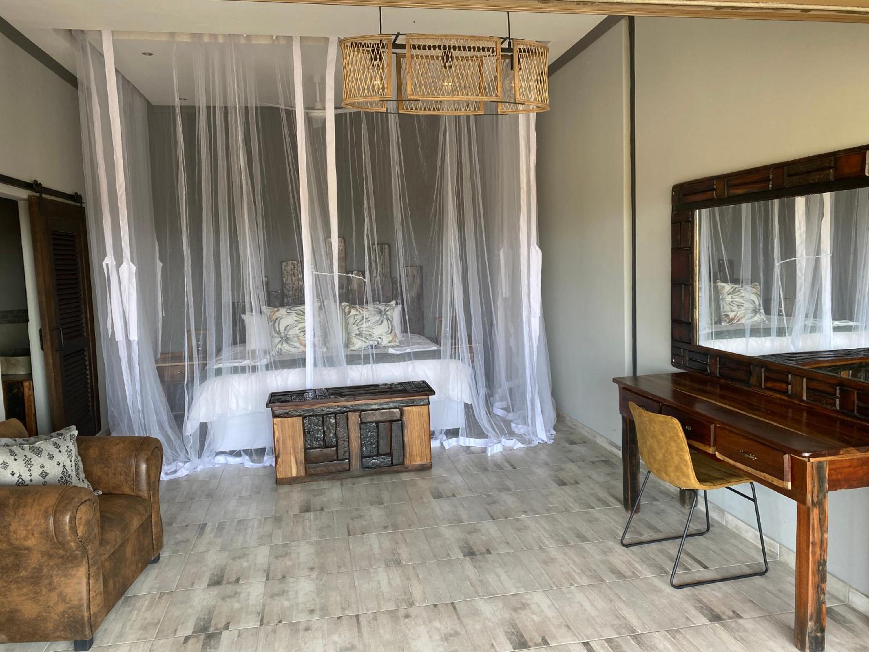 Family Room with Balcony photo 1