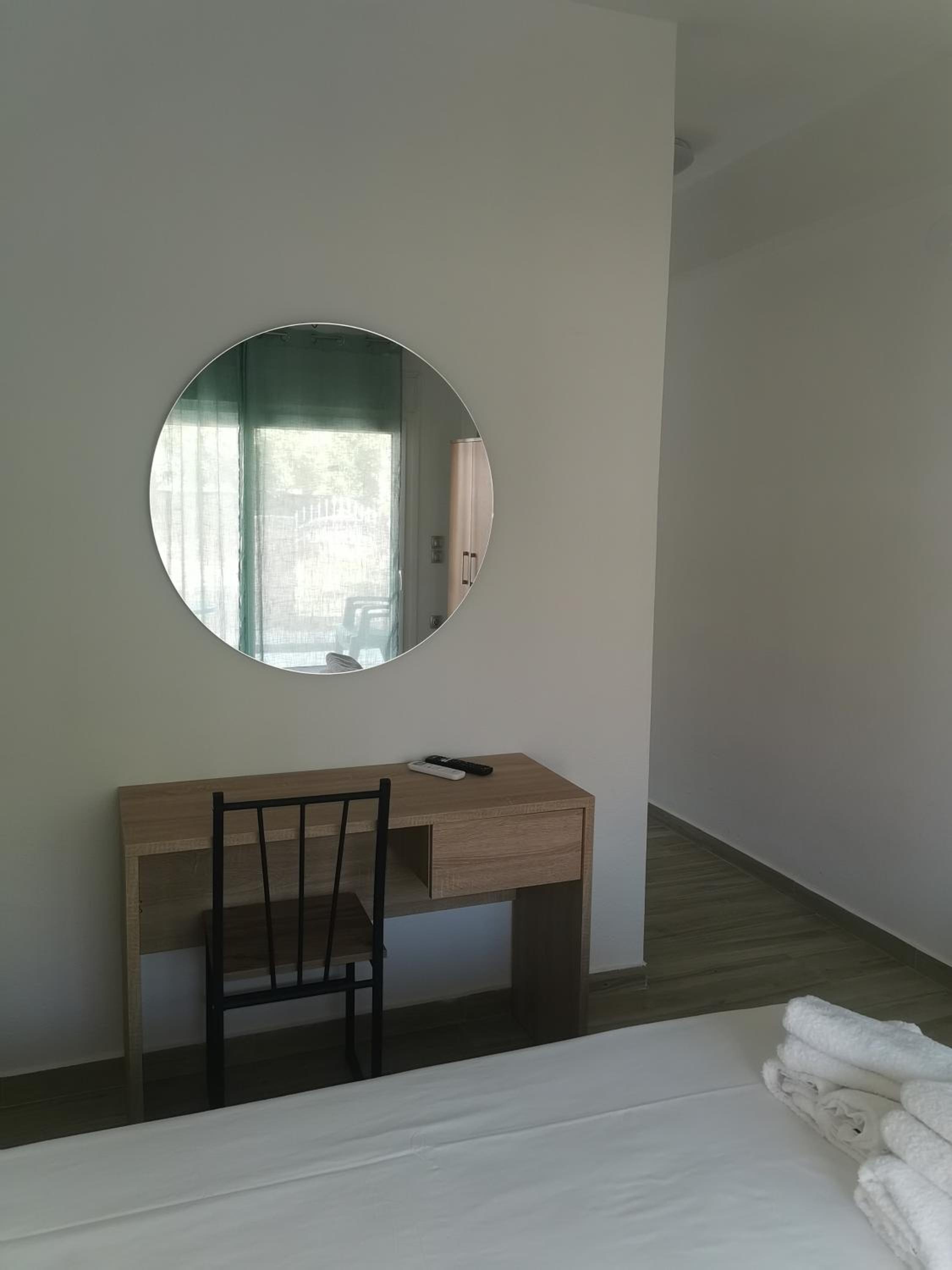 Studio Apartment photo 1