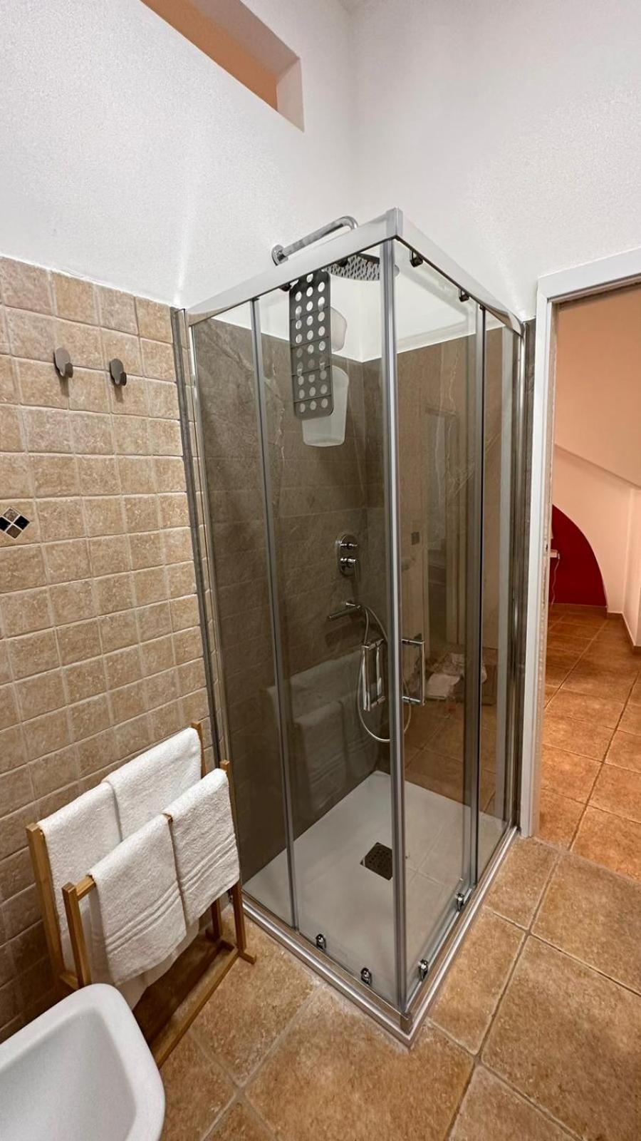 Quadruple Room with Private Bathroom photo 3
