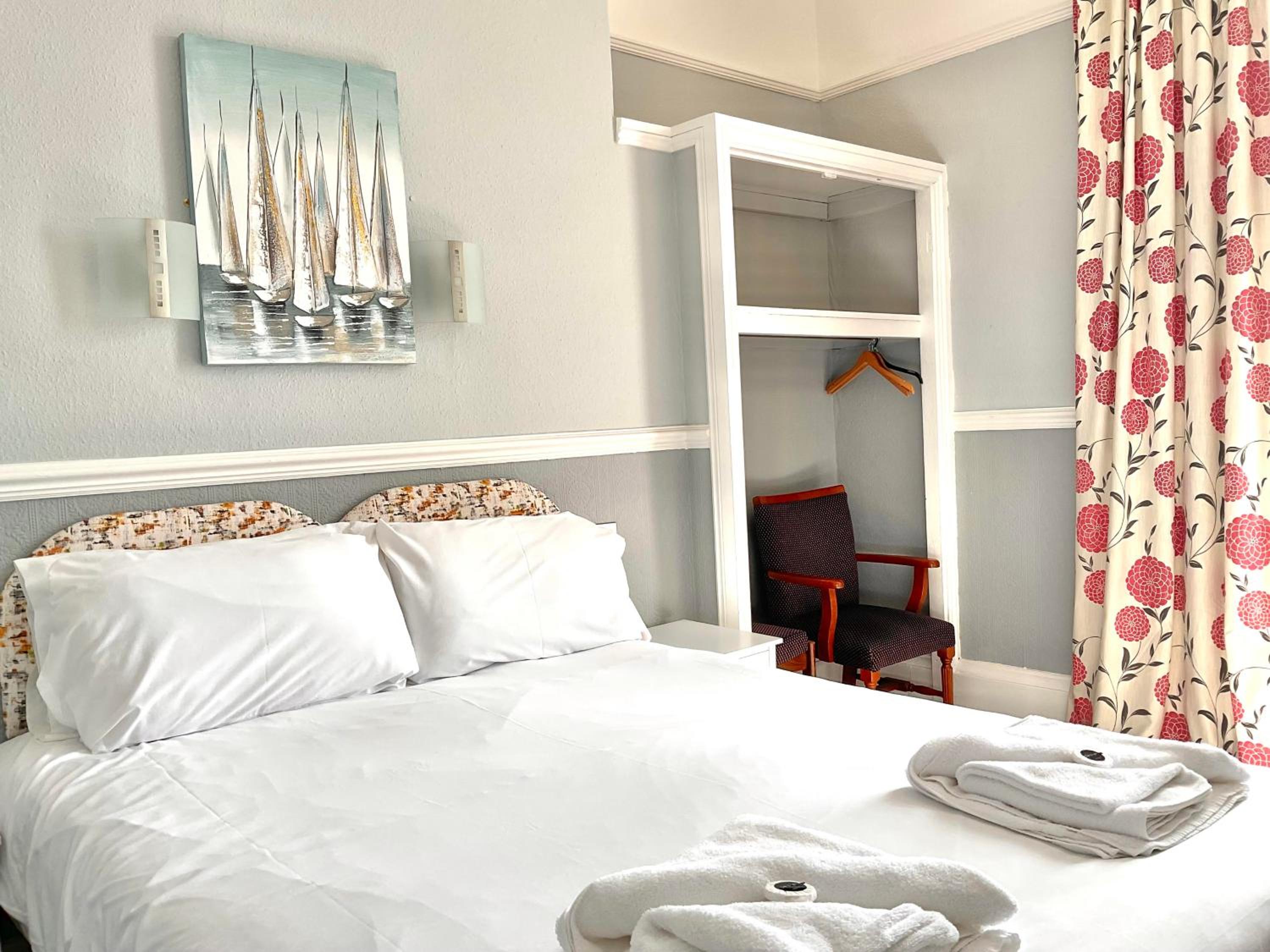 Double Room with Sea View - Photo 3