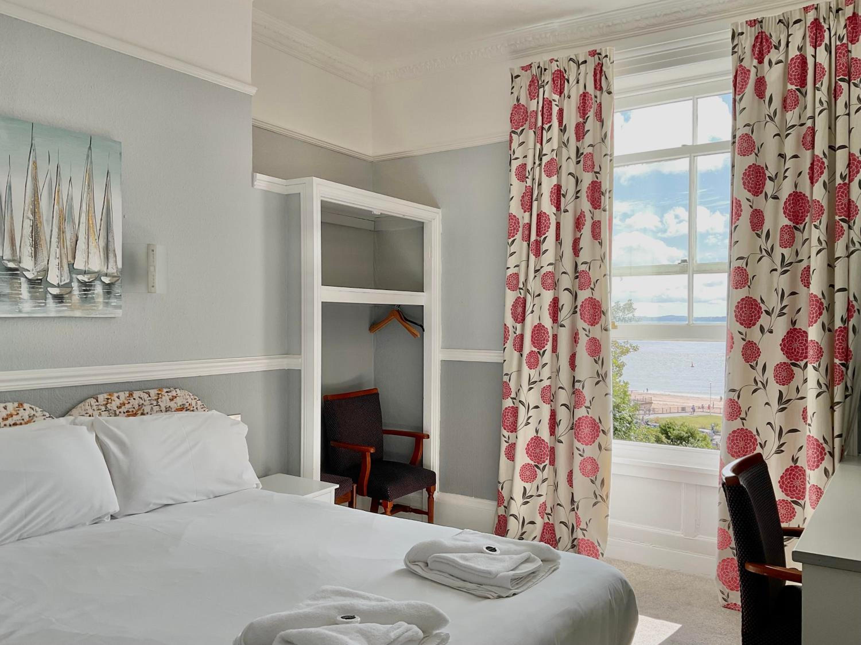 Double Room with Sea View - Photo 1