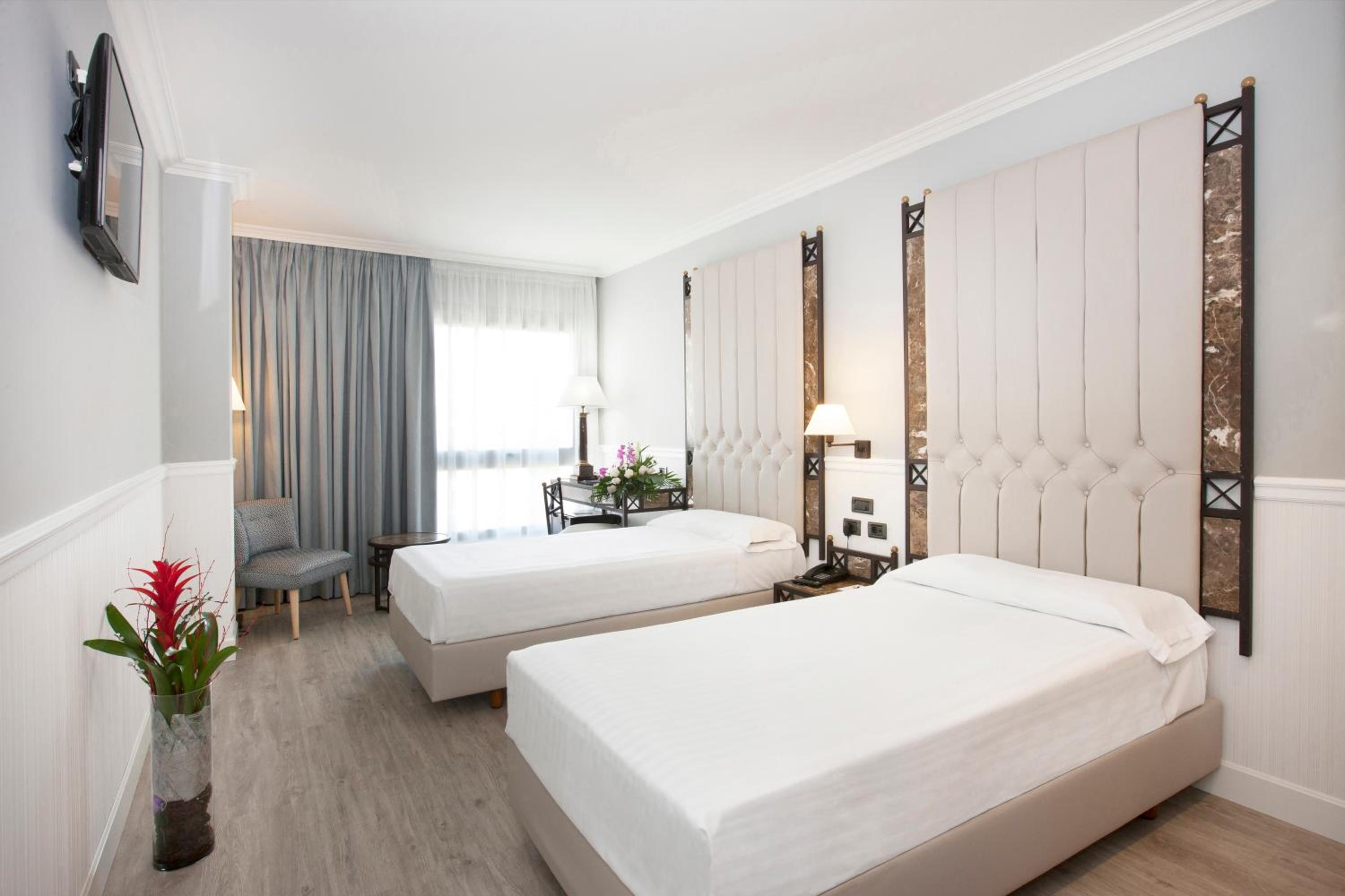 Double Room (1 - 2 Adults) - Photo 8