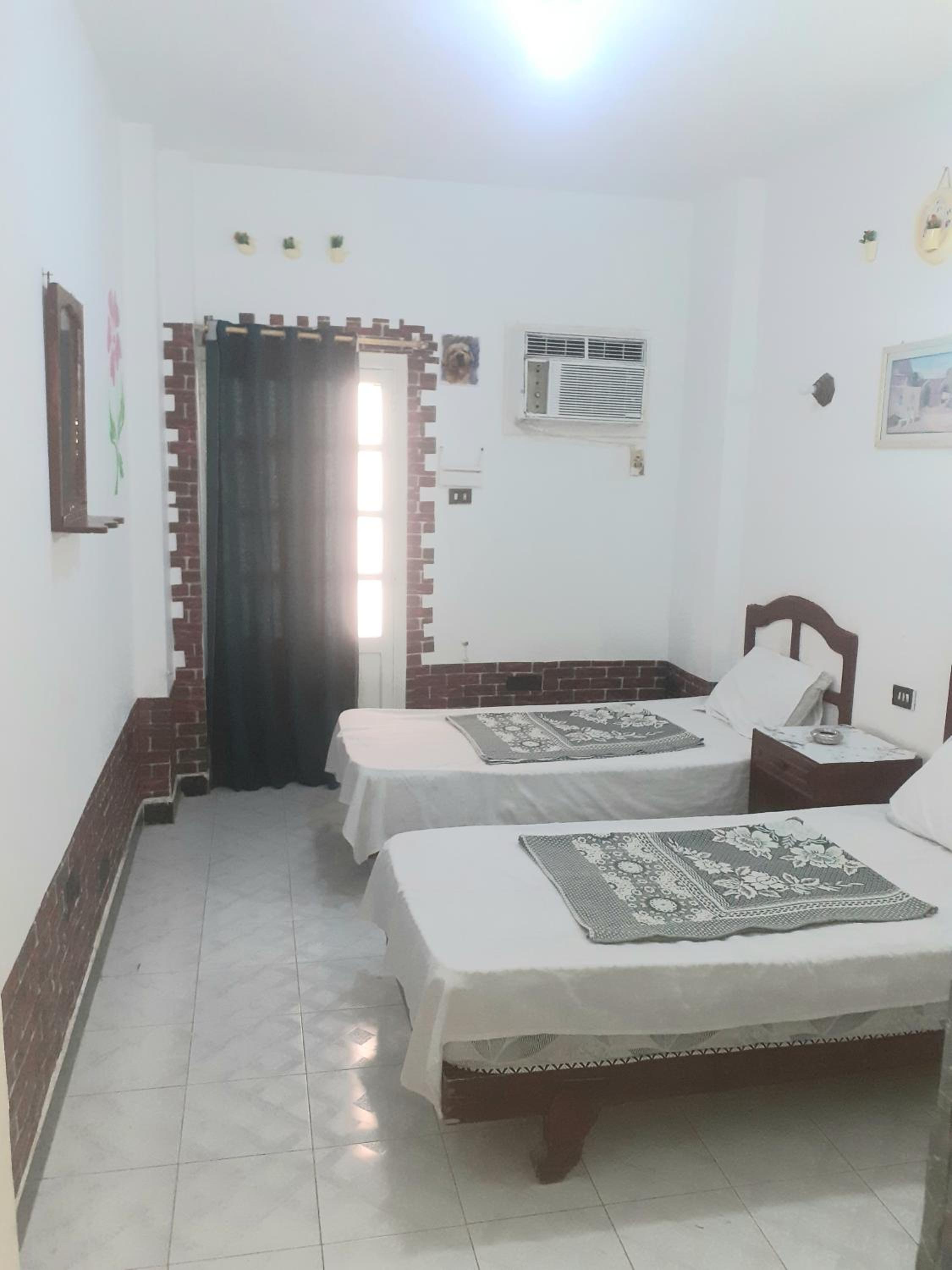 Double Room with Private Bathroom - Photo 15