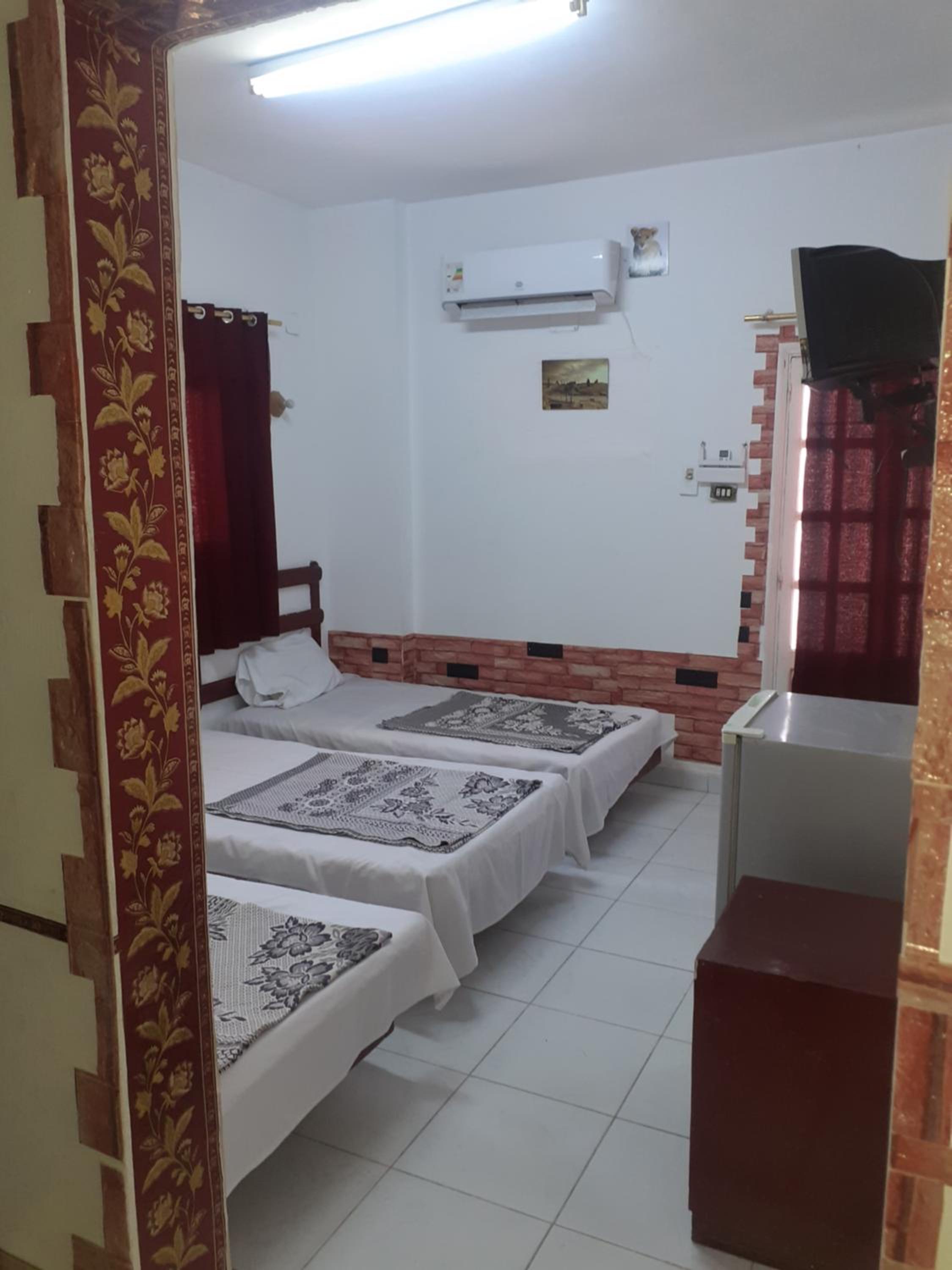 Triple Room with Private Bathroom - Photo 13