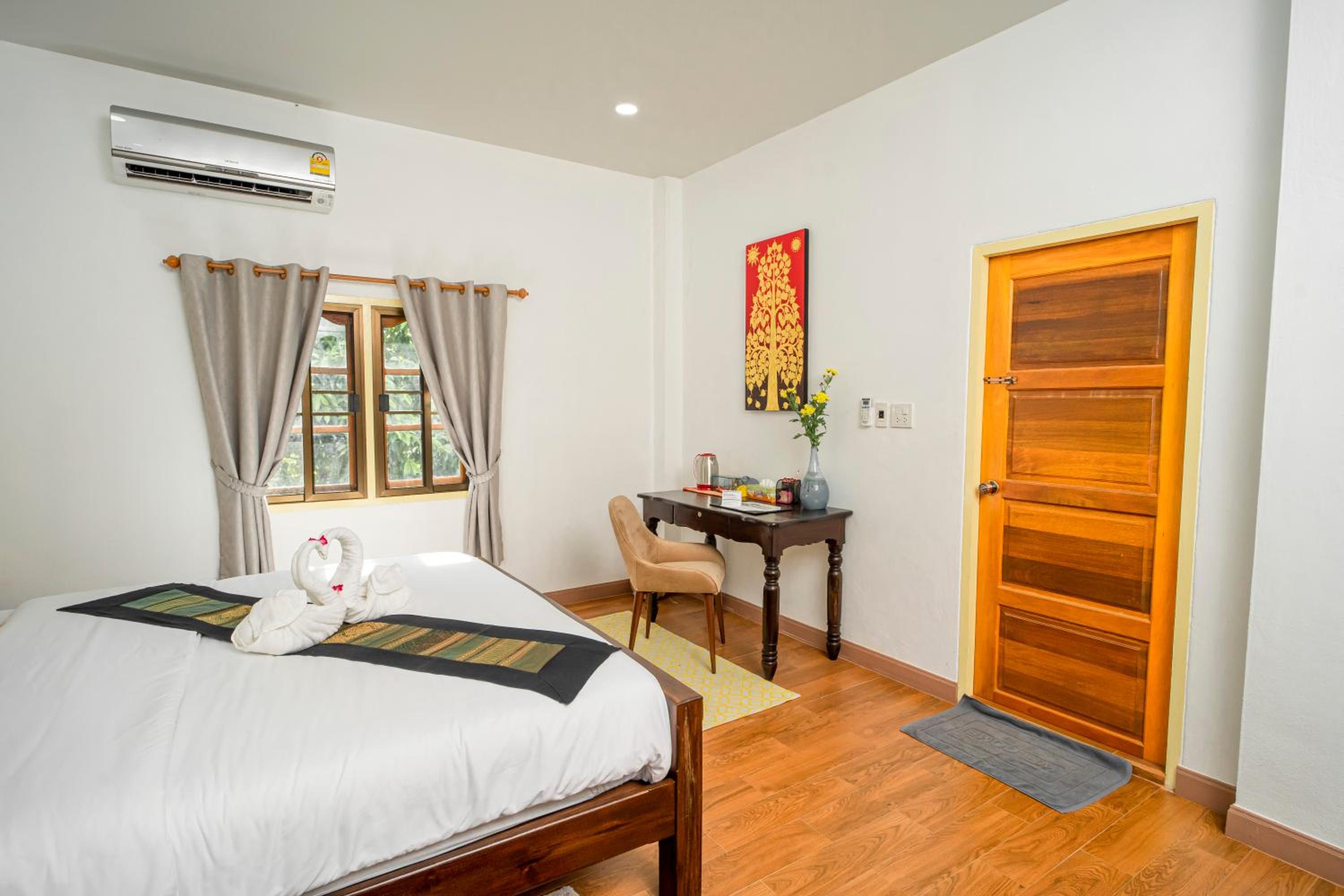 Double Room - Photo 6
