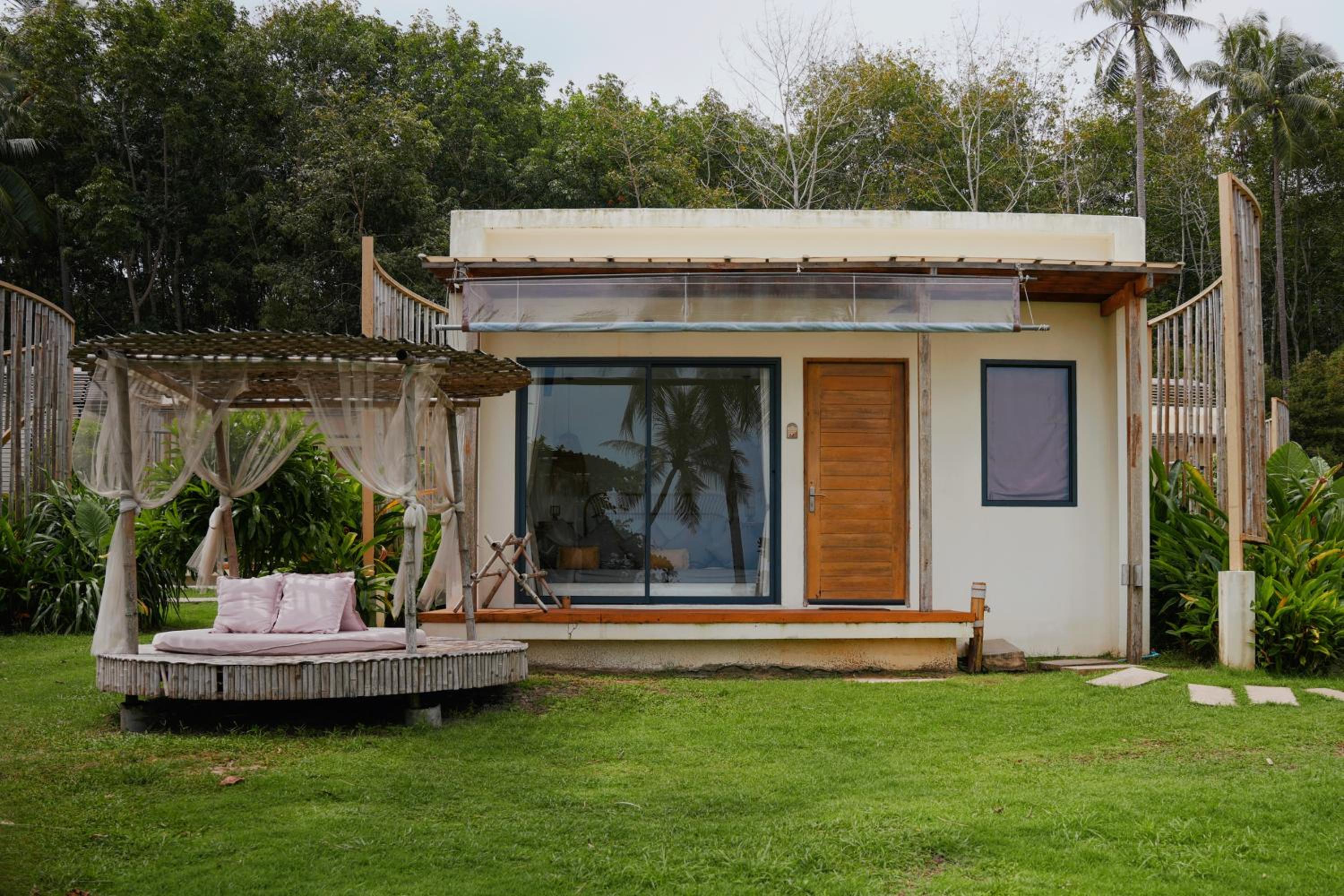 Villa - Beach Front - Photo 8