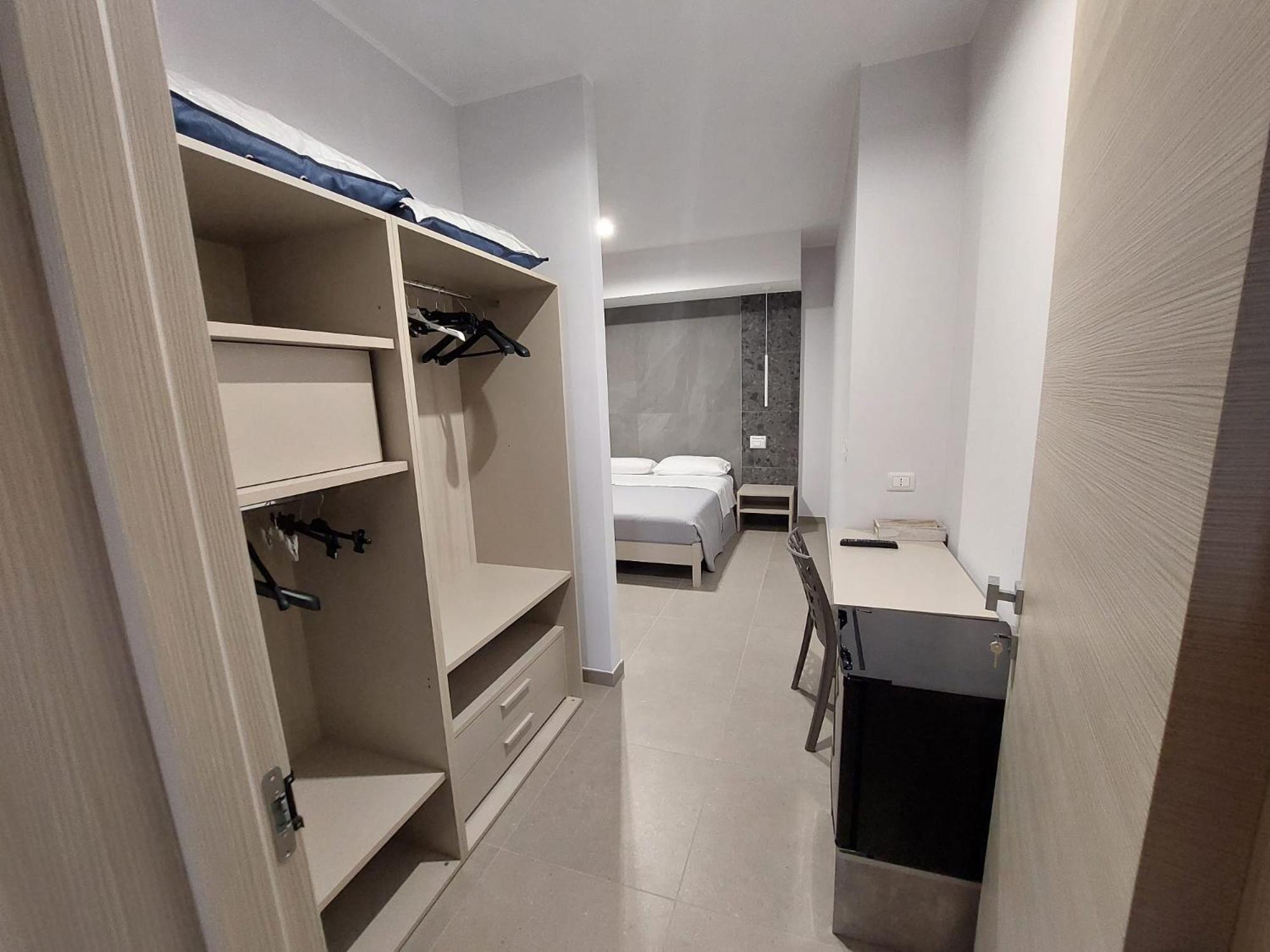 Double Room with Private Bathroom photo 3