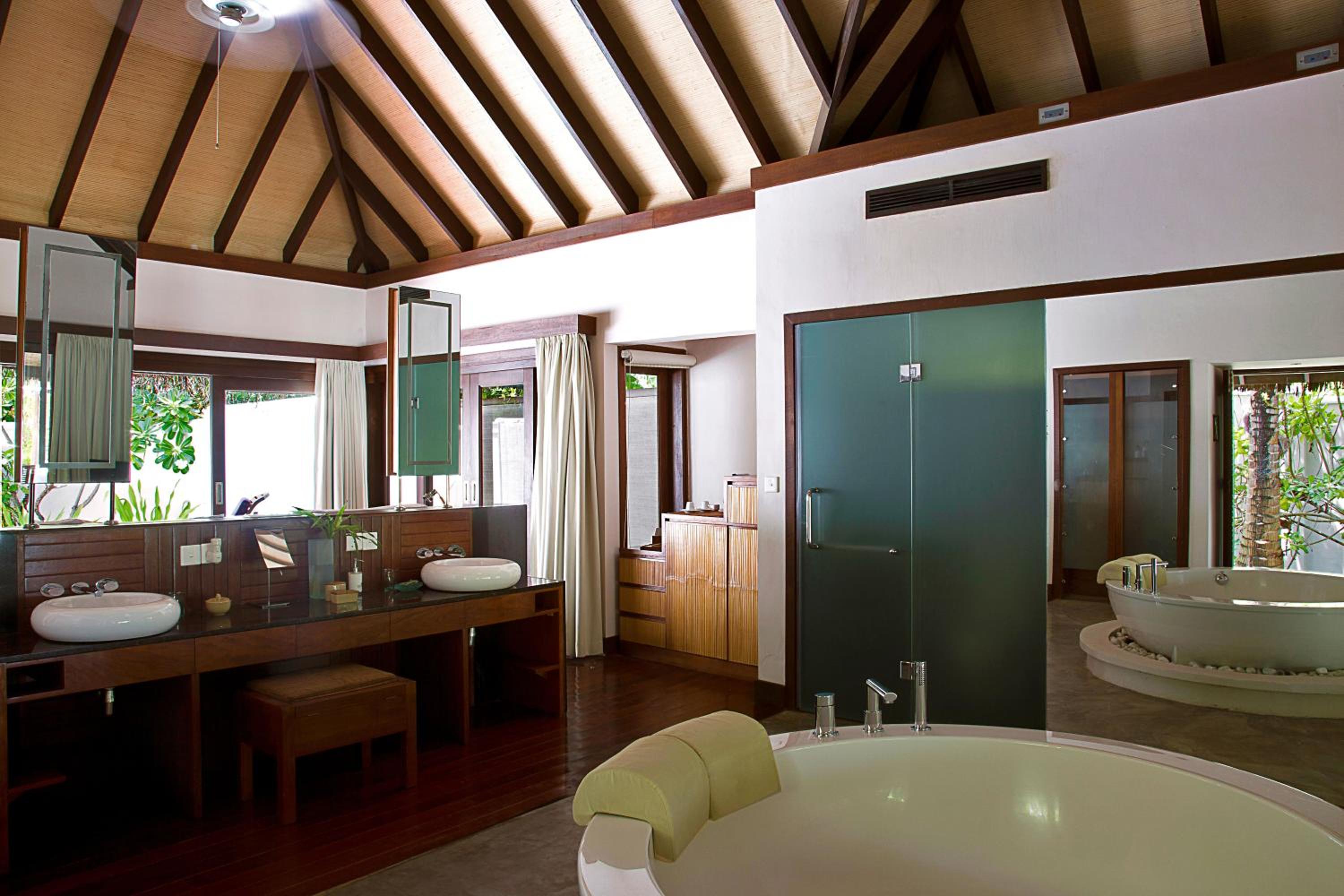 Island Villa with Private Pool - Photo 4