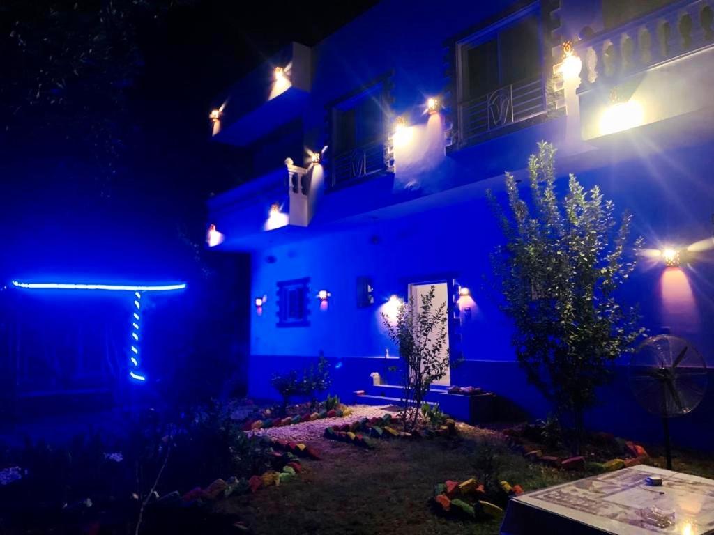 Double Room with Balcony - Photo 8