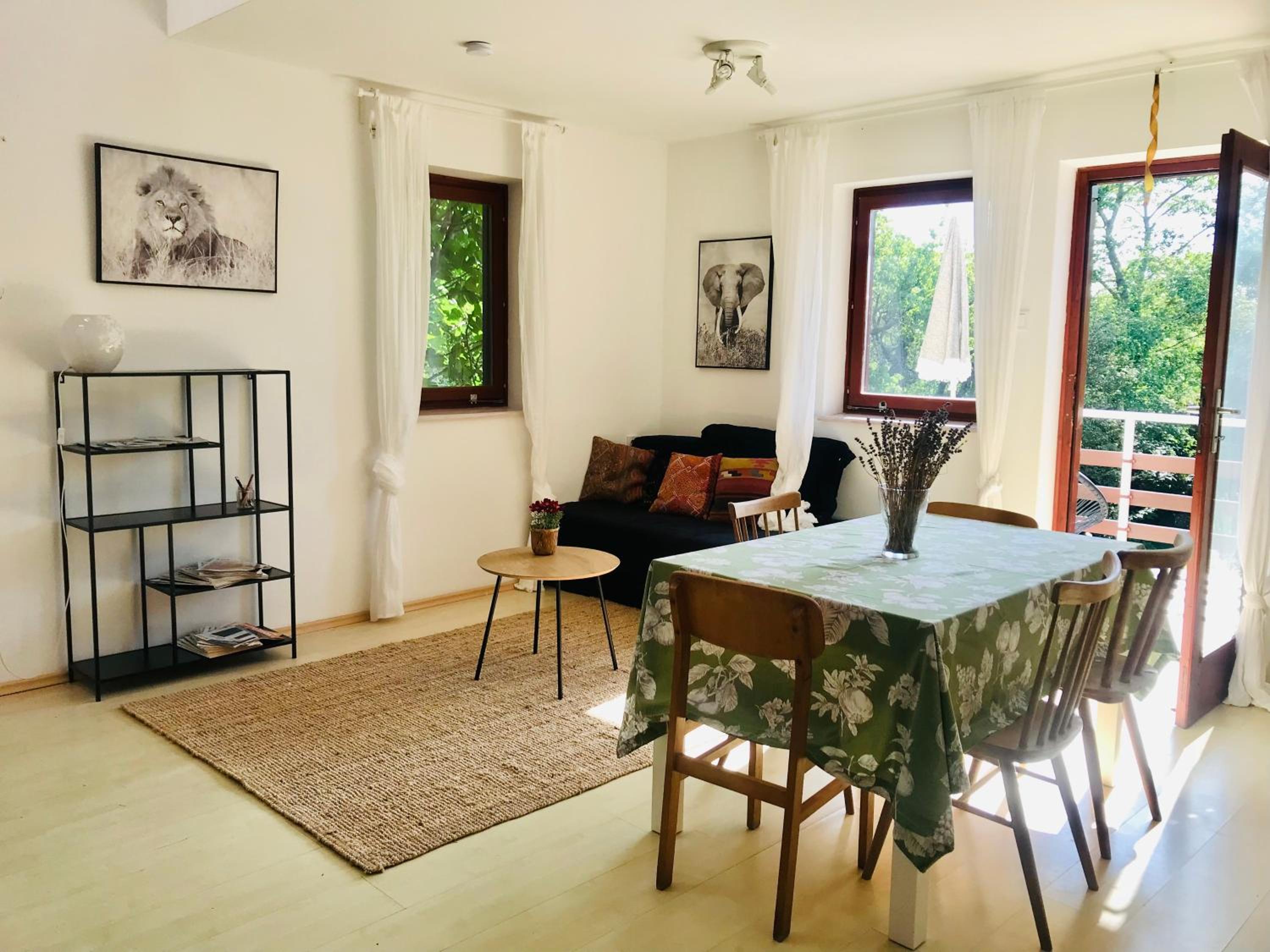 Three-Bedroom Apartment photo 2
