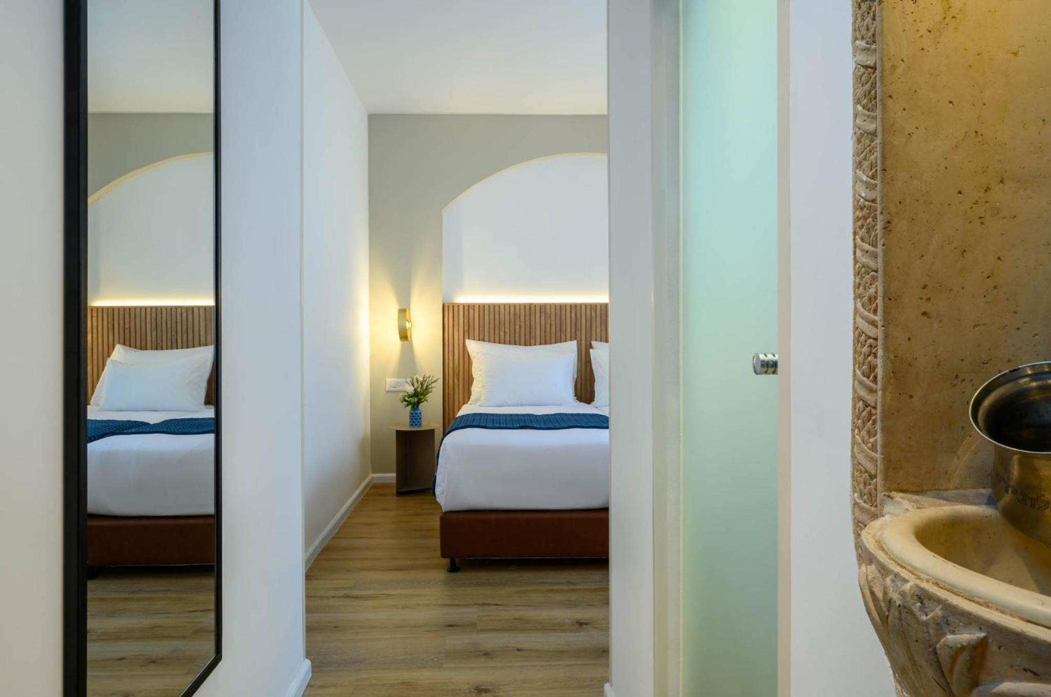 New Comfort Room - Photo 4