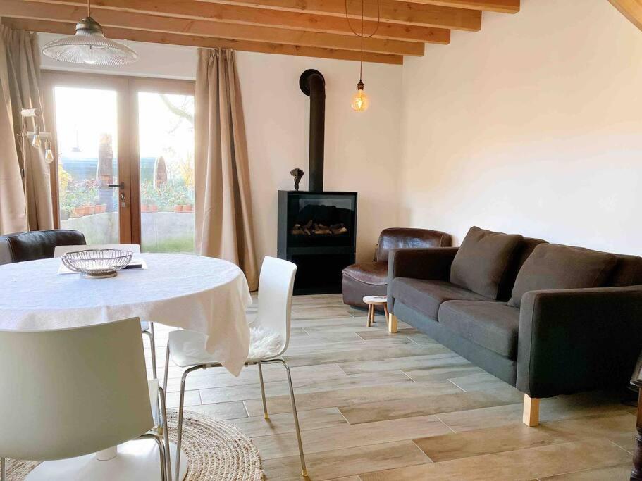 One-Bedroom House photo 1