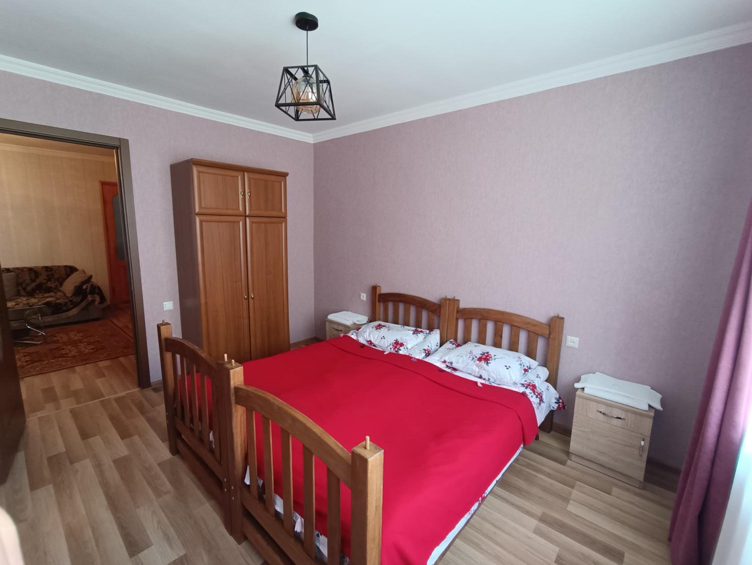 Standard Twin Room with Mountain View