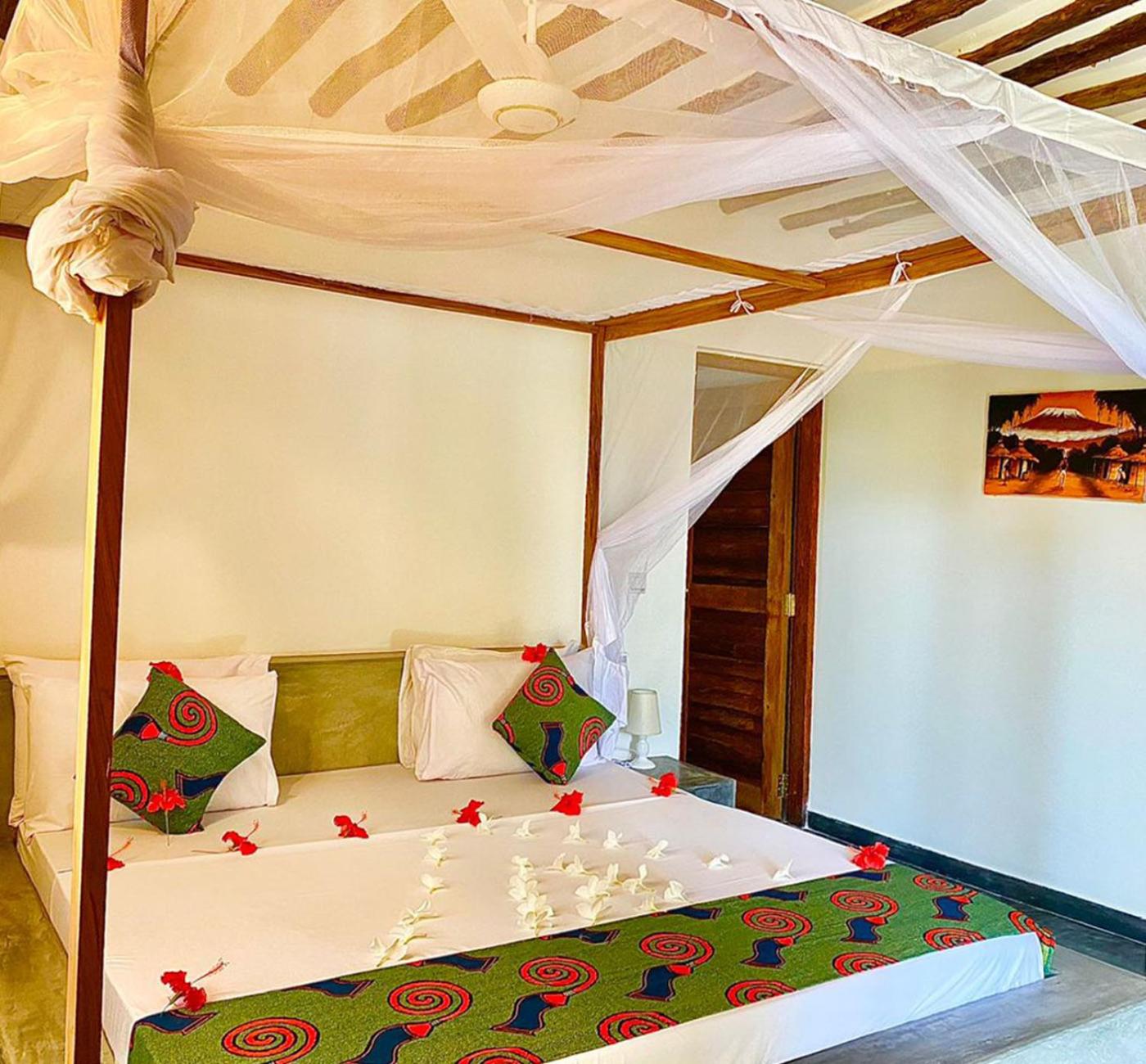 One-Bedroom Bungalow - Photo 1