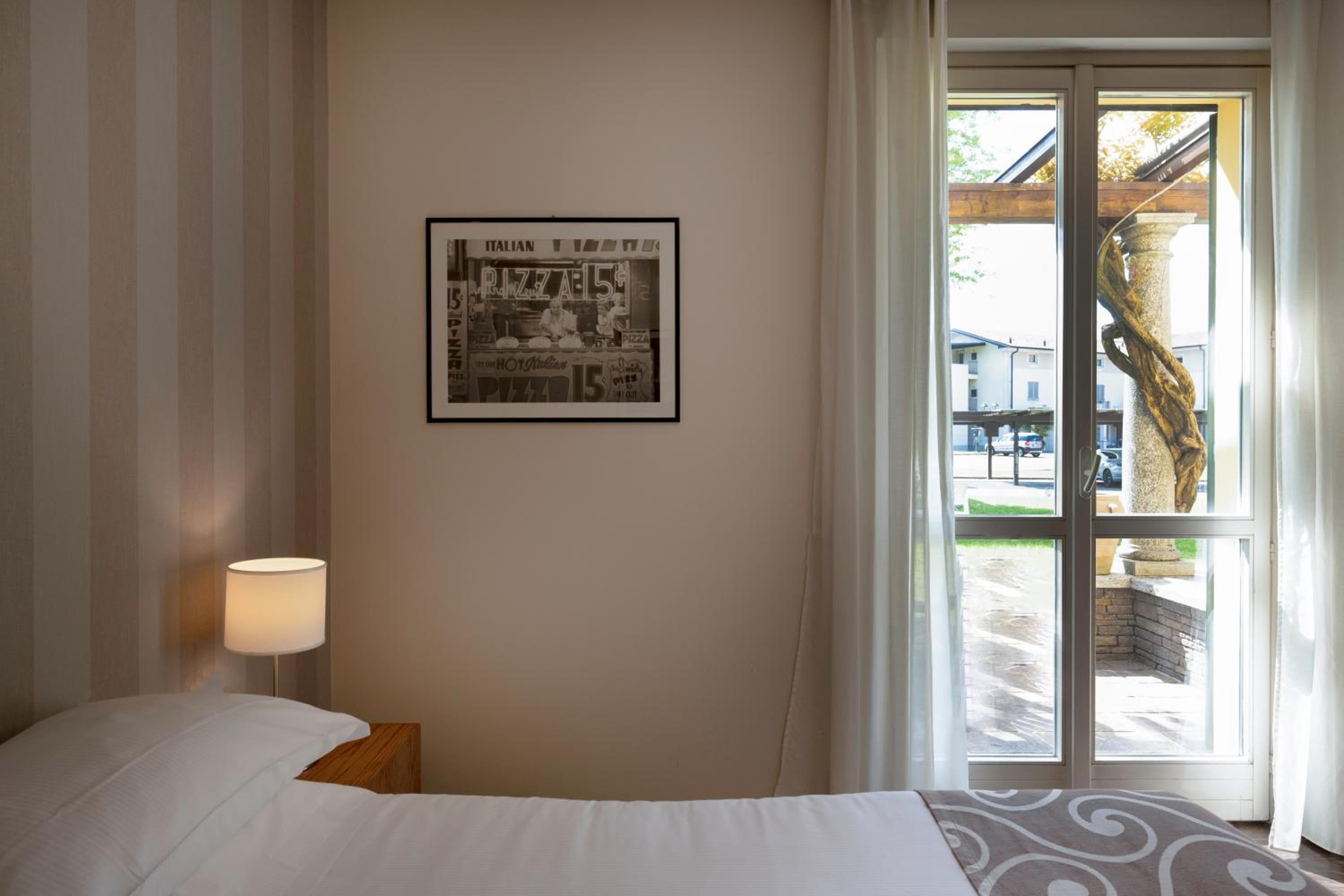 Double Room - Photo 2