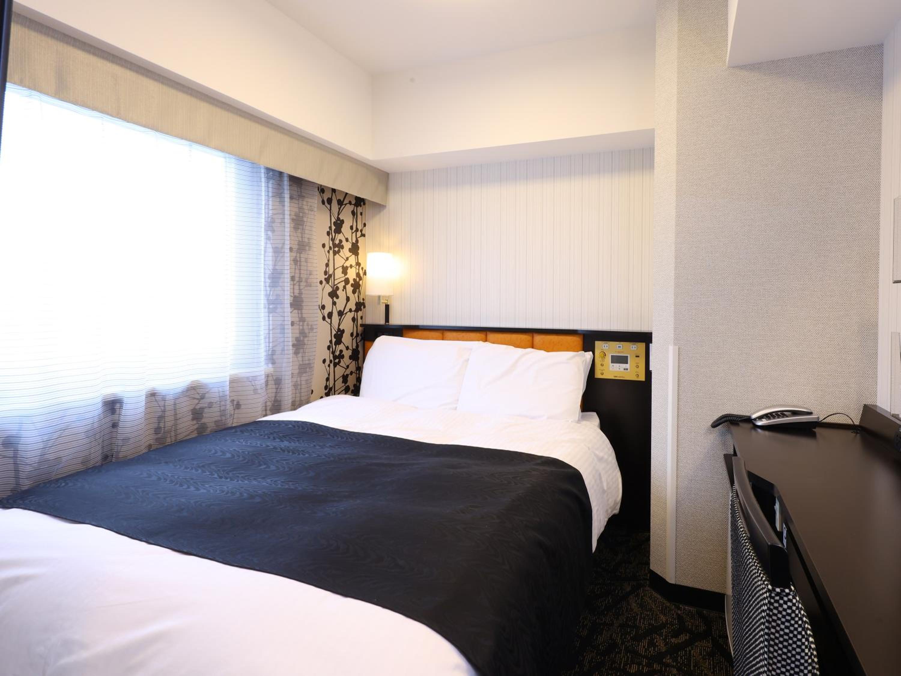 Double Room - Nonsmoking - Main Building photo 1
