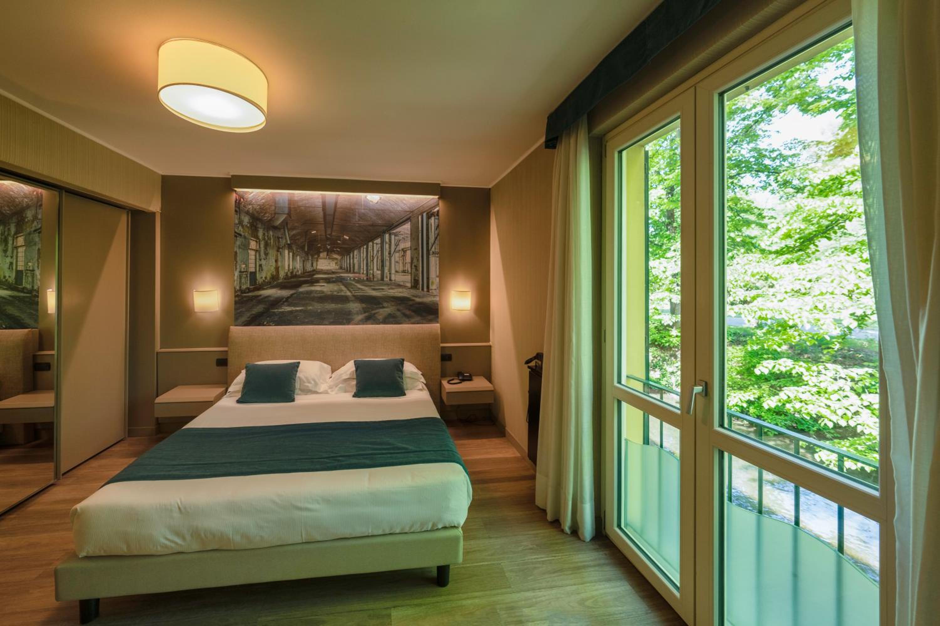 Double Room - Photo 7
