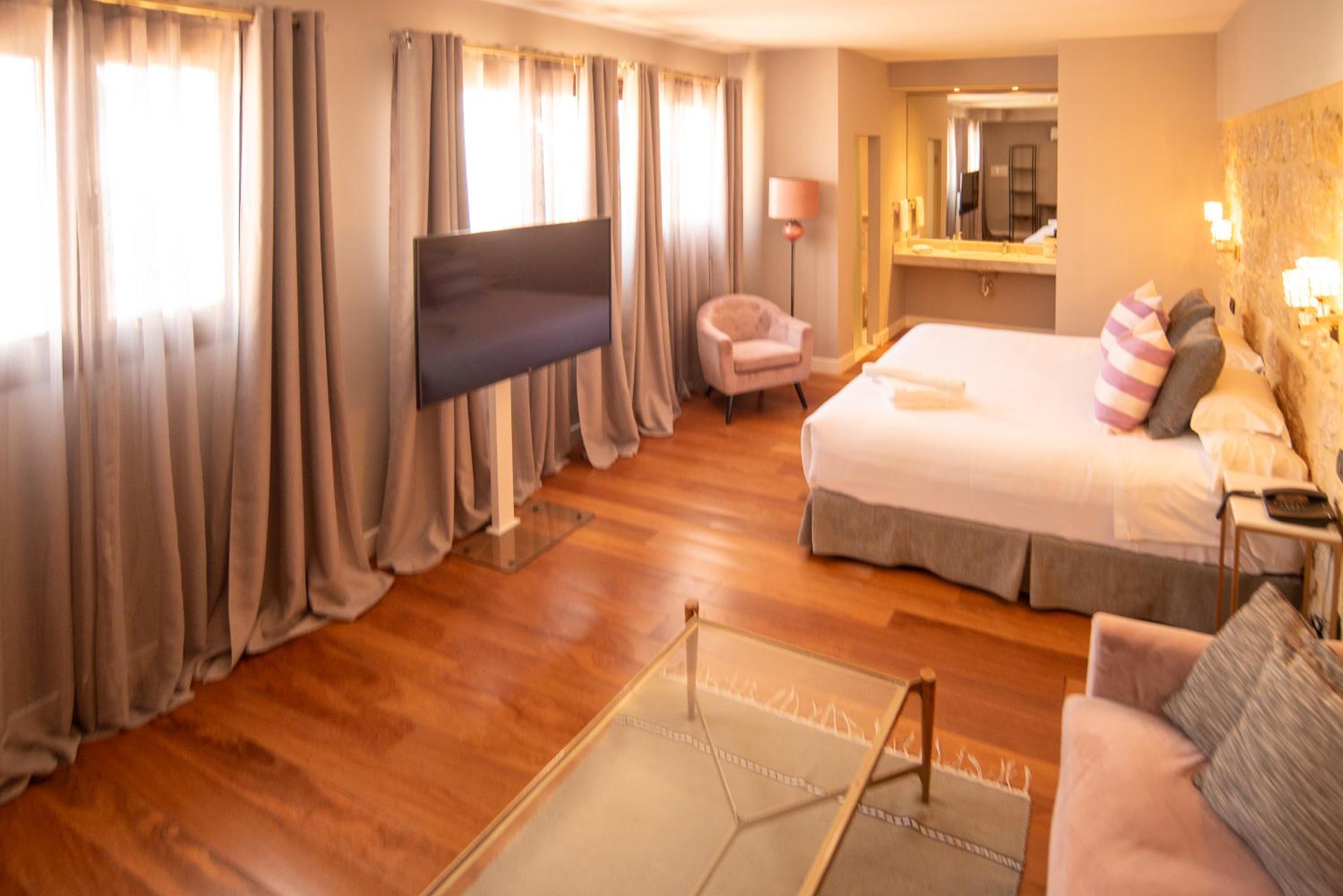  Double Duplex Deluxe Room - Photo 2